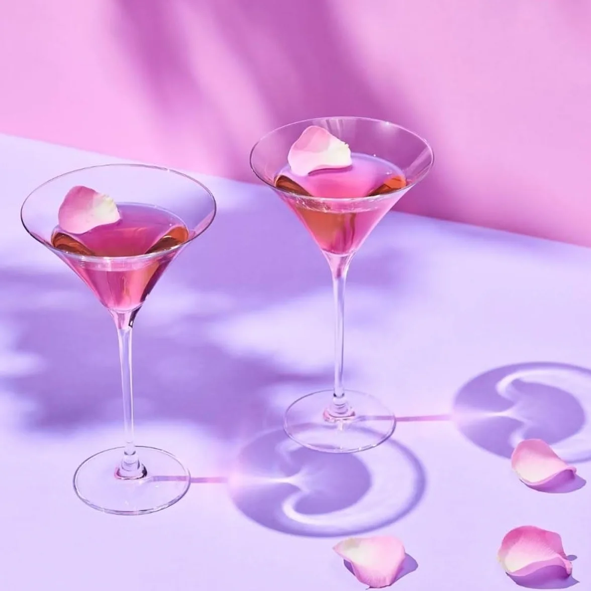KROSNO | Kieliszki do Martini | Komplet 6 x 250 ml | Kolekcja Divine | Wysoka nóżka | Do klasycznych martini i koktajli | Bezołowiowe szkło kryształowe | Na imprezy i przyjęcia | Do zmywarki