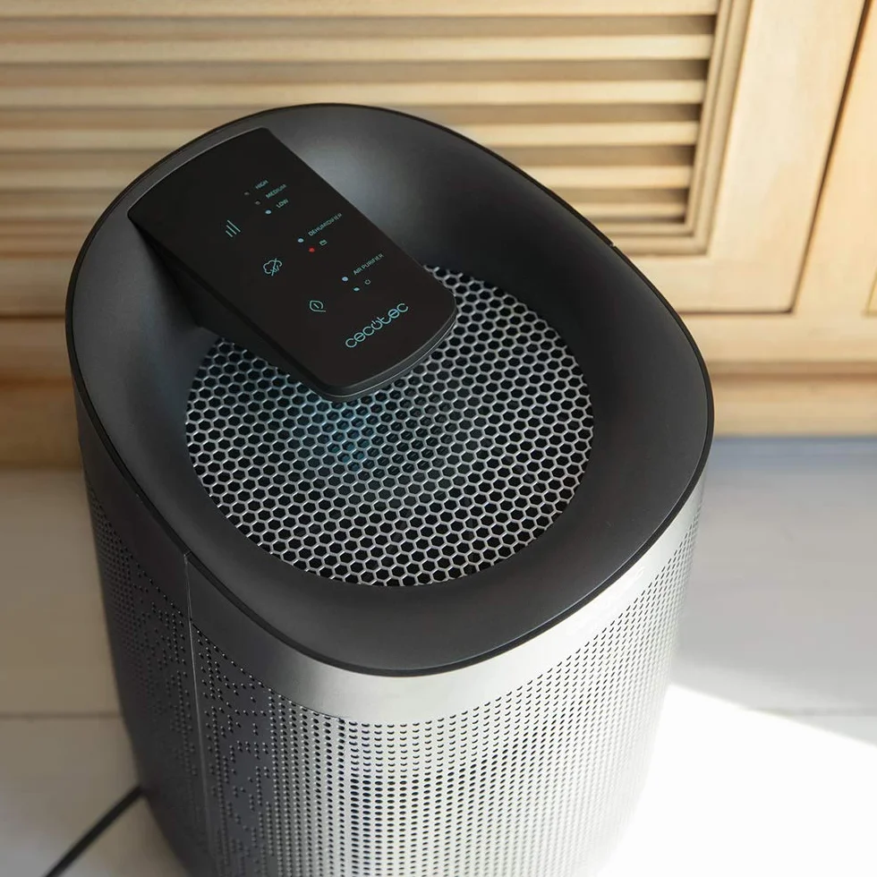 Cecotec Elektryczny osuszacz powietrza BigDry 3000 PureLight Black. 45 W, osuszanie do 750 ml/dzień, oczyszczacz powietrza z potrójnym procesem filtracji, zbiornik 1L, 3 prędkości, 25 m2