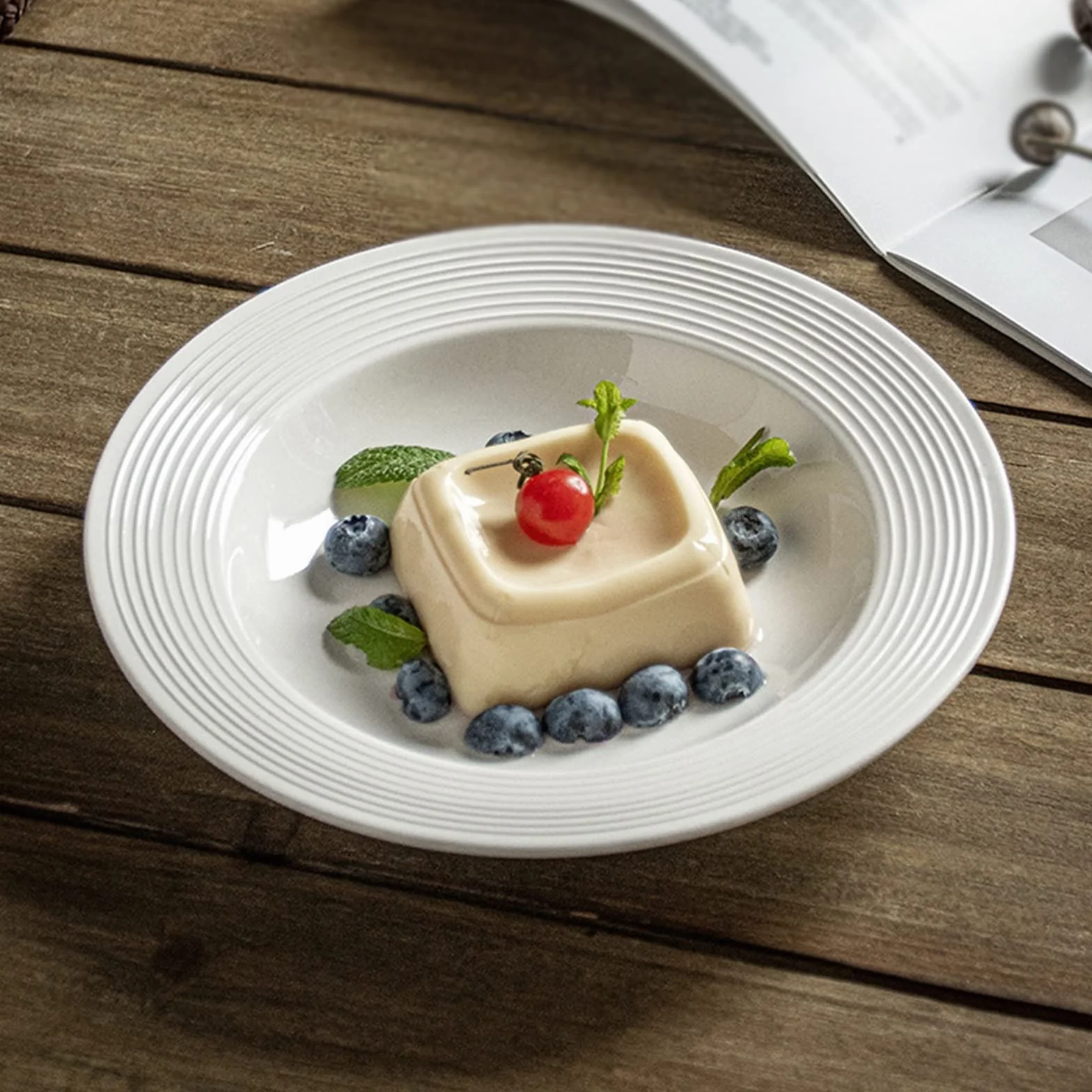 Talerze obiadowe Ceramiczny talerz obiadowy Biała miska do makaronu Domowy talerz na zupę Talerz na makaron Restauracja Kawiarnia Talerz obiadowy Okrągły talerz do zupy Głęboki talerz Talerze