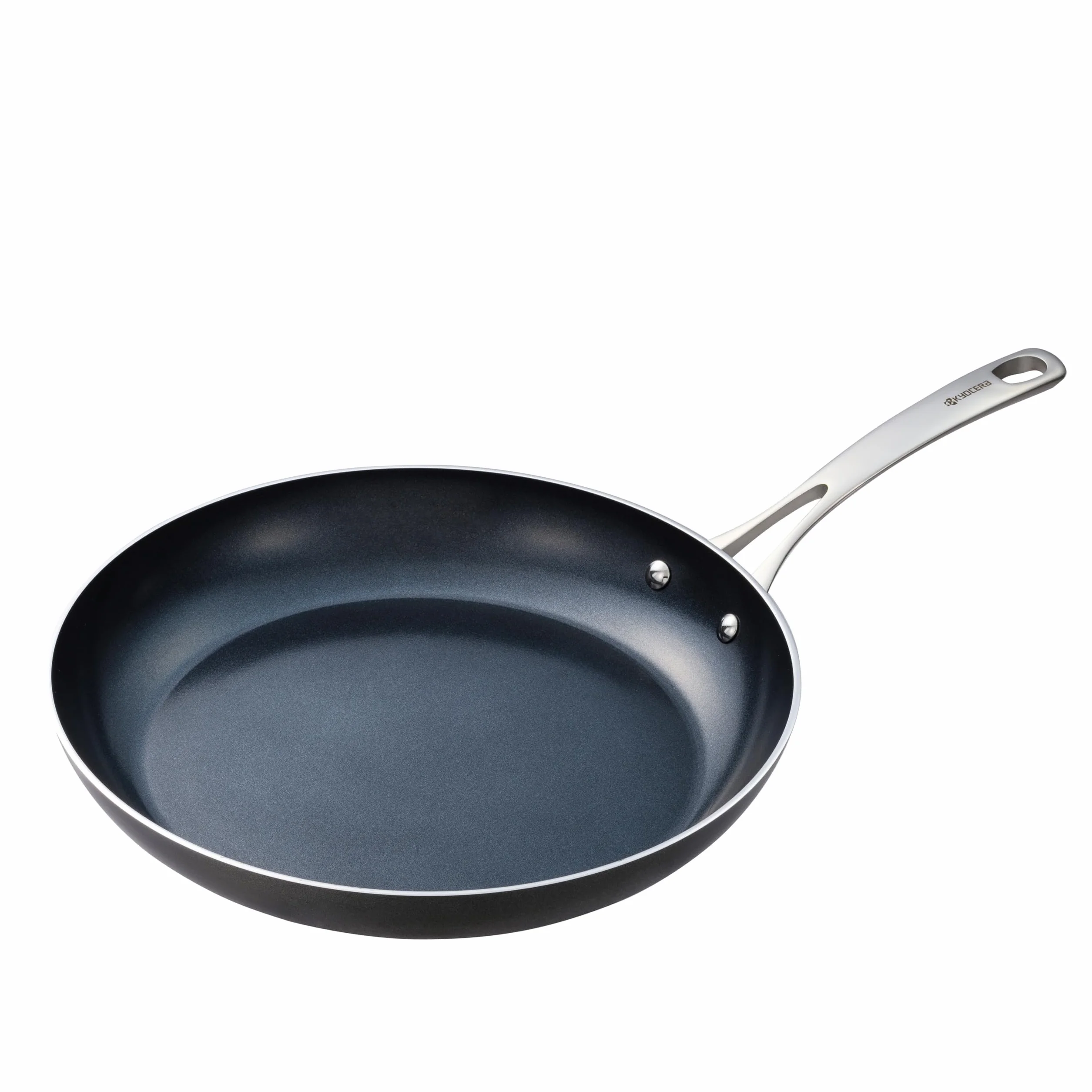 Patelnia ceramiczna Kyocera, Patelnia z ceramiczną powłoką zapobiegającą przywieraniu, 30 cm, Bez PFAS/PTFE, Uchwyt ze stali nierdzewnej, Pasuje do wszystkich typów kuchenek, CFP-L12