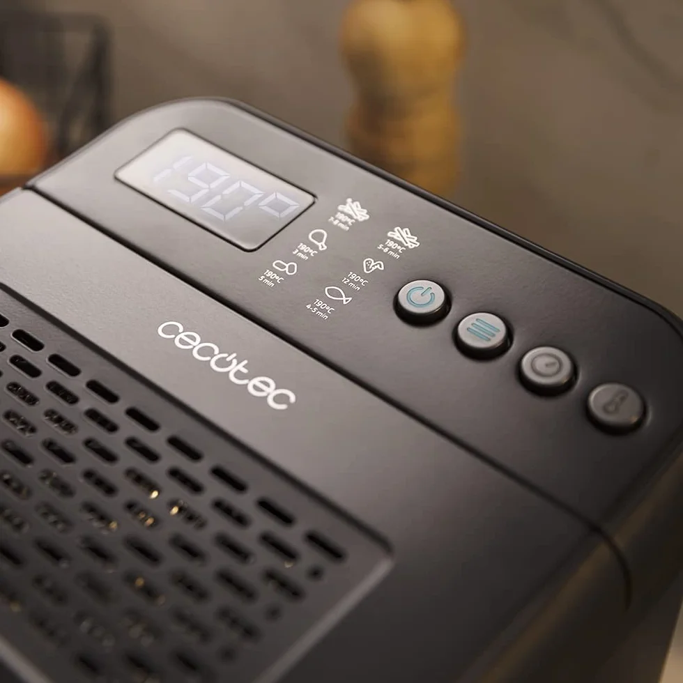 Cecotec Frytownica olejowa Cleanfry Luxury 4000 Czarna 4,2 litra. 3270 W, stal nierdzewna lakierowana na czarno, 5 programów wstępnych, filtr OilCleaner.