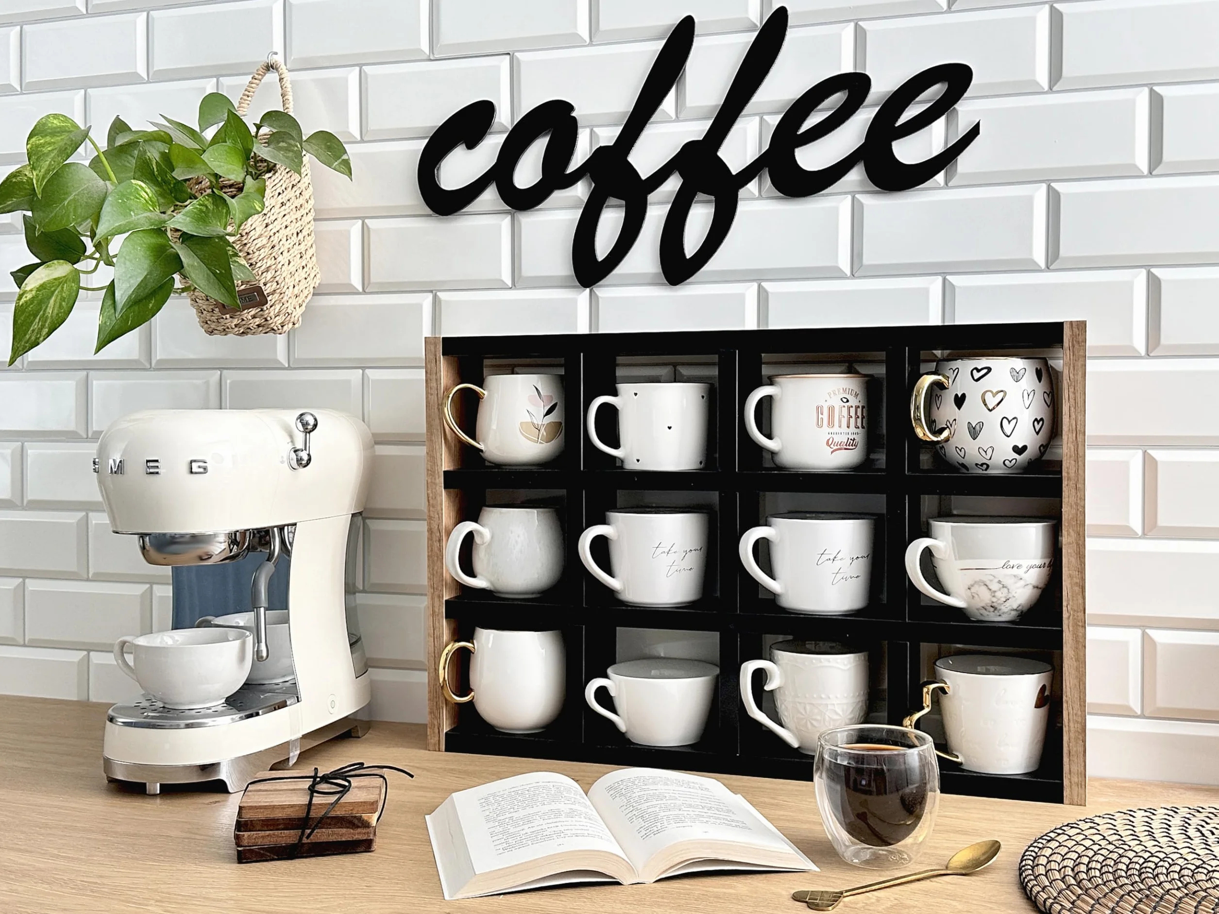 Stojąca półka na kubki – stylowy organizer na kubki, filiżanki i akcesoria | 12 przegródek | Bez montażu | Idealna do kuchni, jadalni i biura | Dąb Craft + czarny
