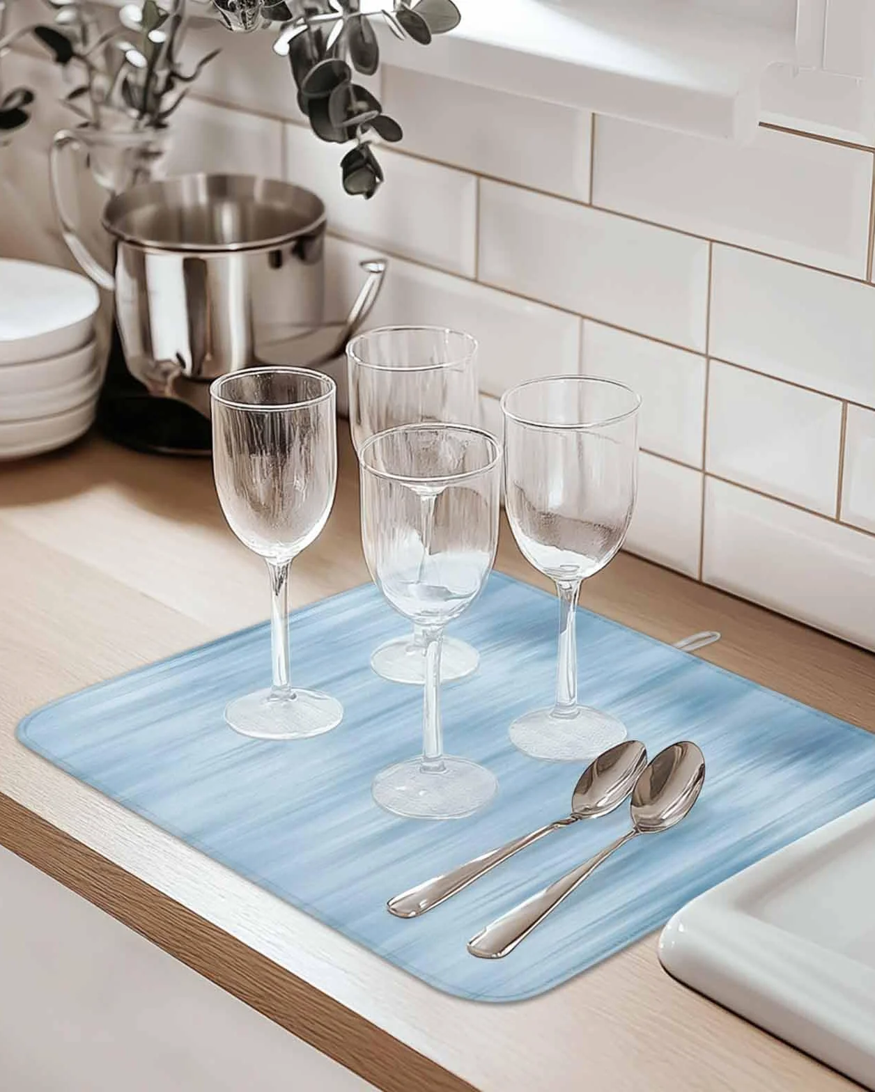 Zestaw mat do suszenia naczyń w jasnoniebieskie ombre, 40 x 45 cm, z mikrofibry, na blat kuchenny, chłonne podkładki do zlewów i kawiarni, nowoczesny abstrakcyjny design, 2 sztuki