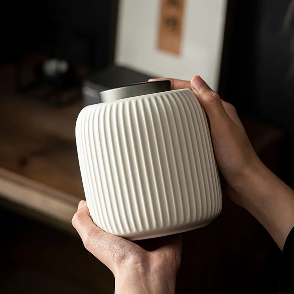 XYNSNDB Pojemnik na herbatę w kształcie kremu Ceramiczna puszka na herbatę, zamknięta puszka na herbatę, do przechowywania zielonej herbaty w gospodarstwie domowym, odporna na wilgoć puszka na herbatę
