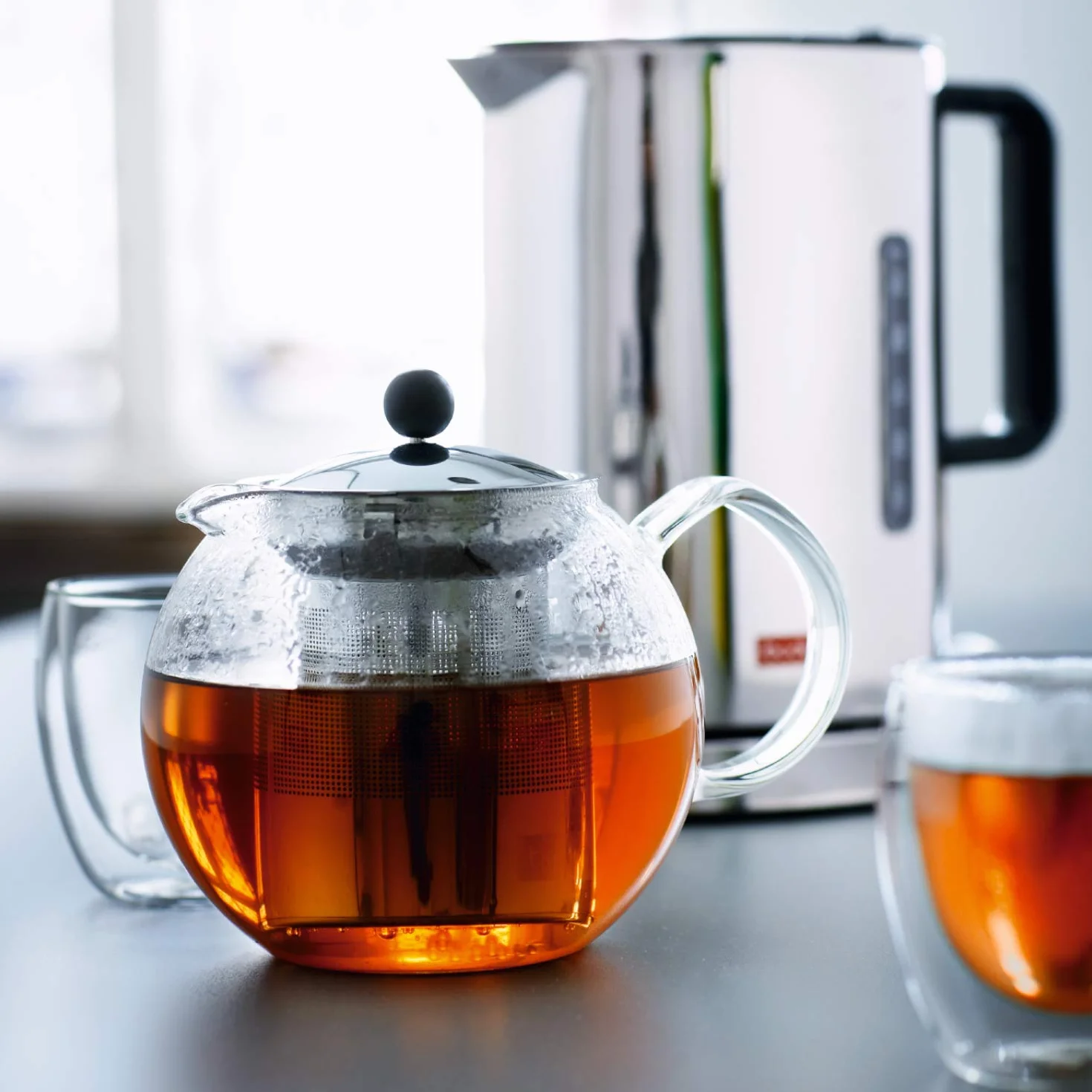 Bodum 1801-16 ASSAM prasa do herbaty, filtr stały, szklany uchwyt, 1,0 l/963.9 g - czarny/przezroczysty, stal nierdzewna