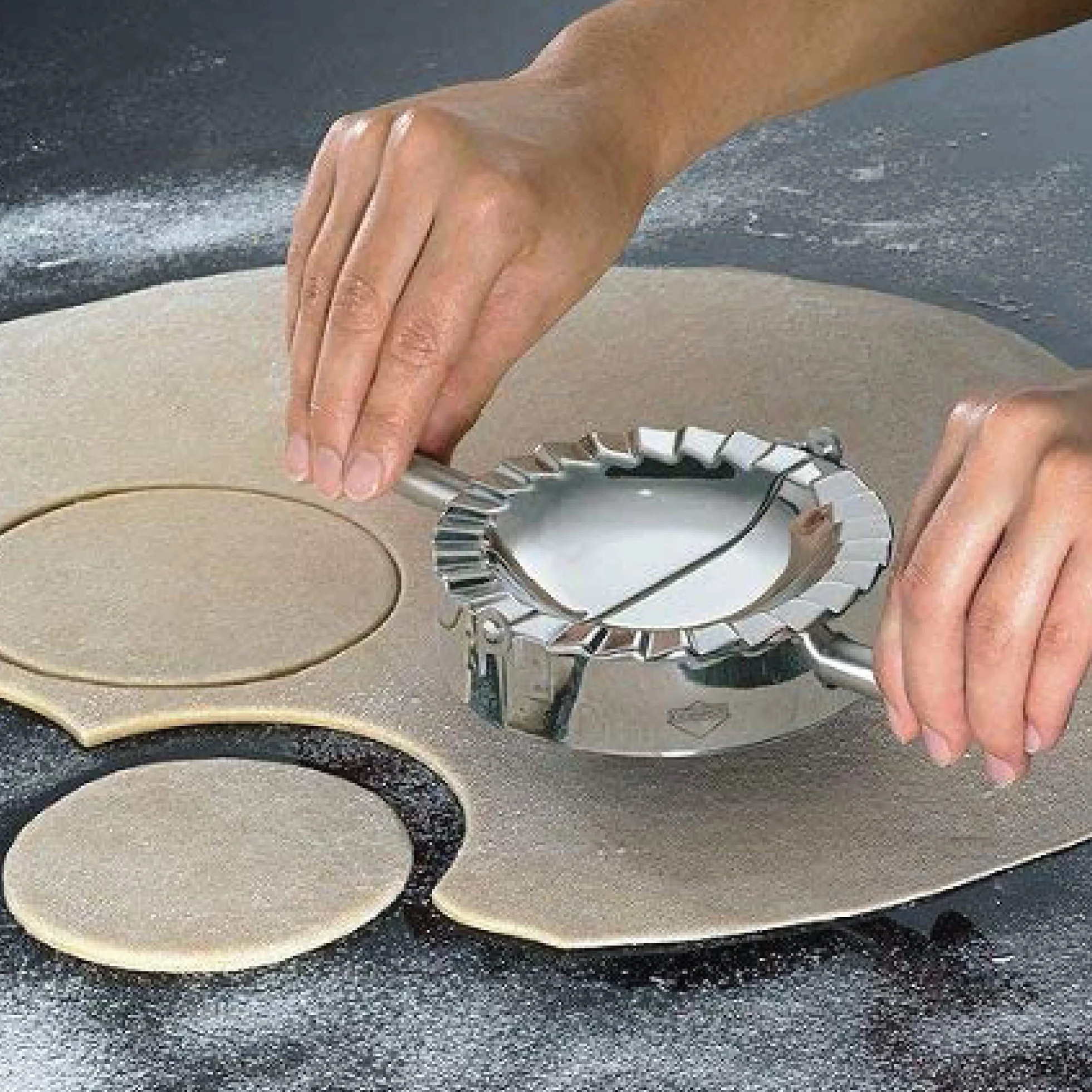 Küchenprofi K0803512800 urządzenie do robienia pierogów ravioli, stal nierdzewna, srebrny