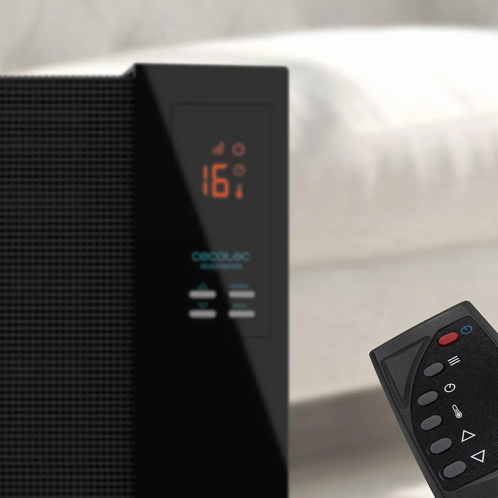 Cecotec Ready Ciepła 3100 Smart Now. Mocny panel promieniujący 2000W. Wyświetlacz LCD, programowalny, 3 tryby, zabezpieczający przed przegrzaniem, przechylaniem, WarmSpace, AutoOff, na kółkach, czarny