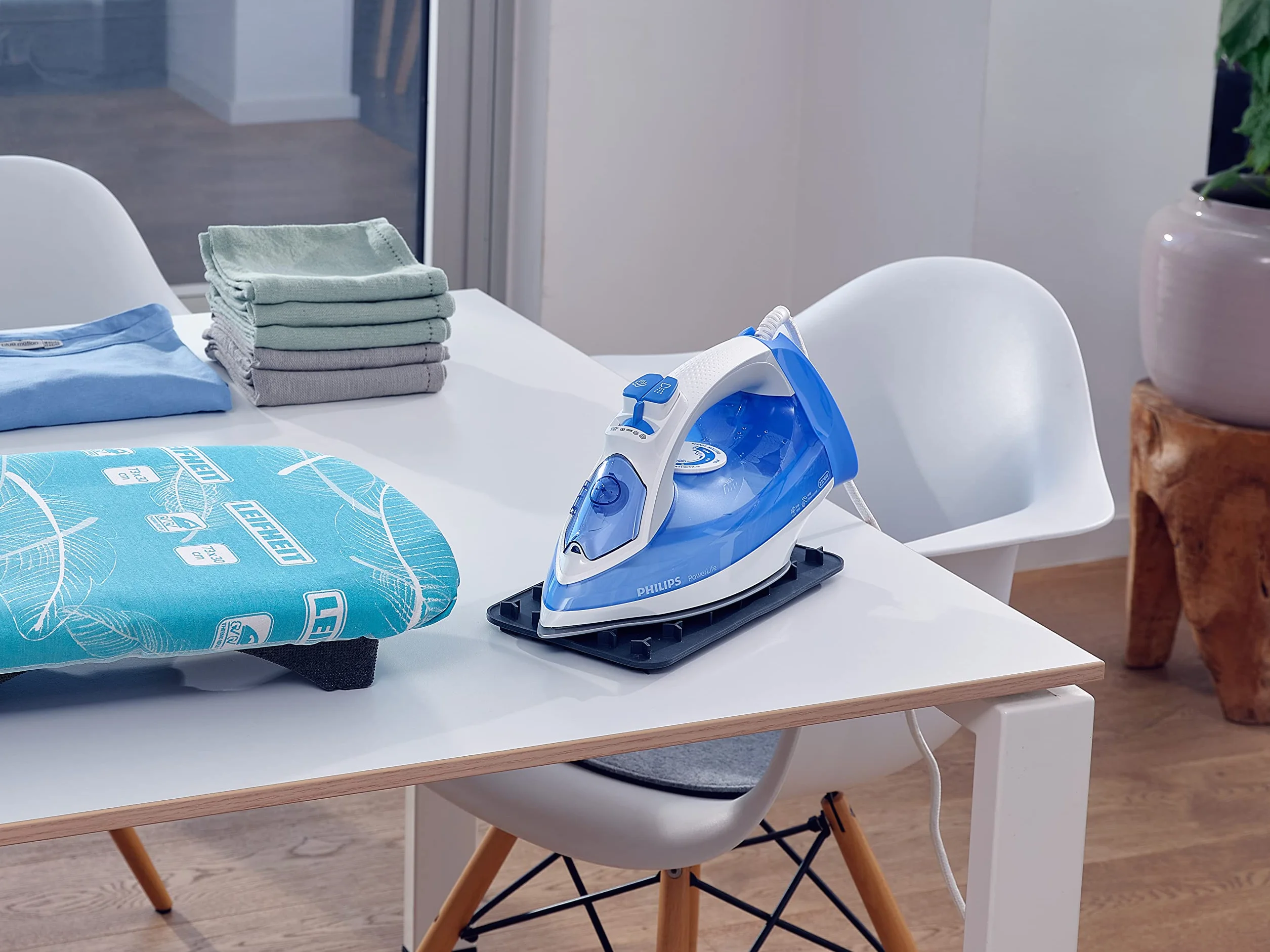 Stół do prasowania Leifheit AirBoard L Solid Shoulder ze specjalnym dopasowaniem ramion,deska do żelazek parowych z silikonową podpórką na żelazko,pokrowiec na deskę z dwustronnym efektem prasowania