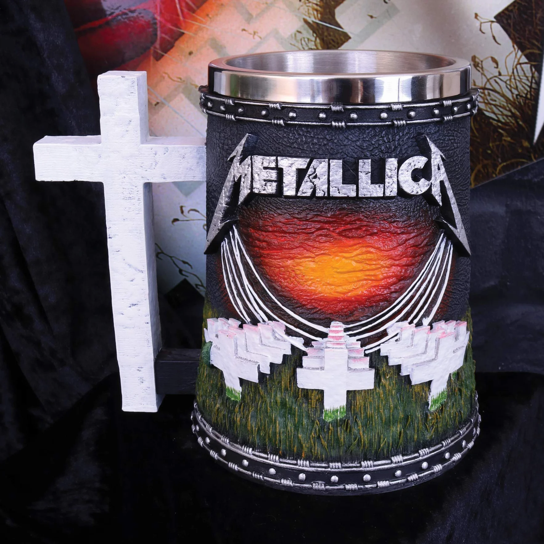 Nemesis Now Metallica-Master of Puppets kufel z żywicy, czarny