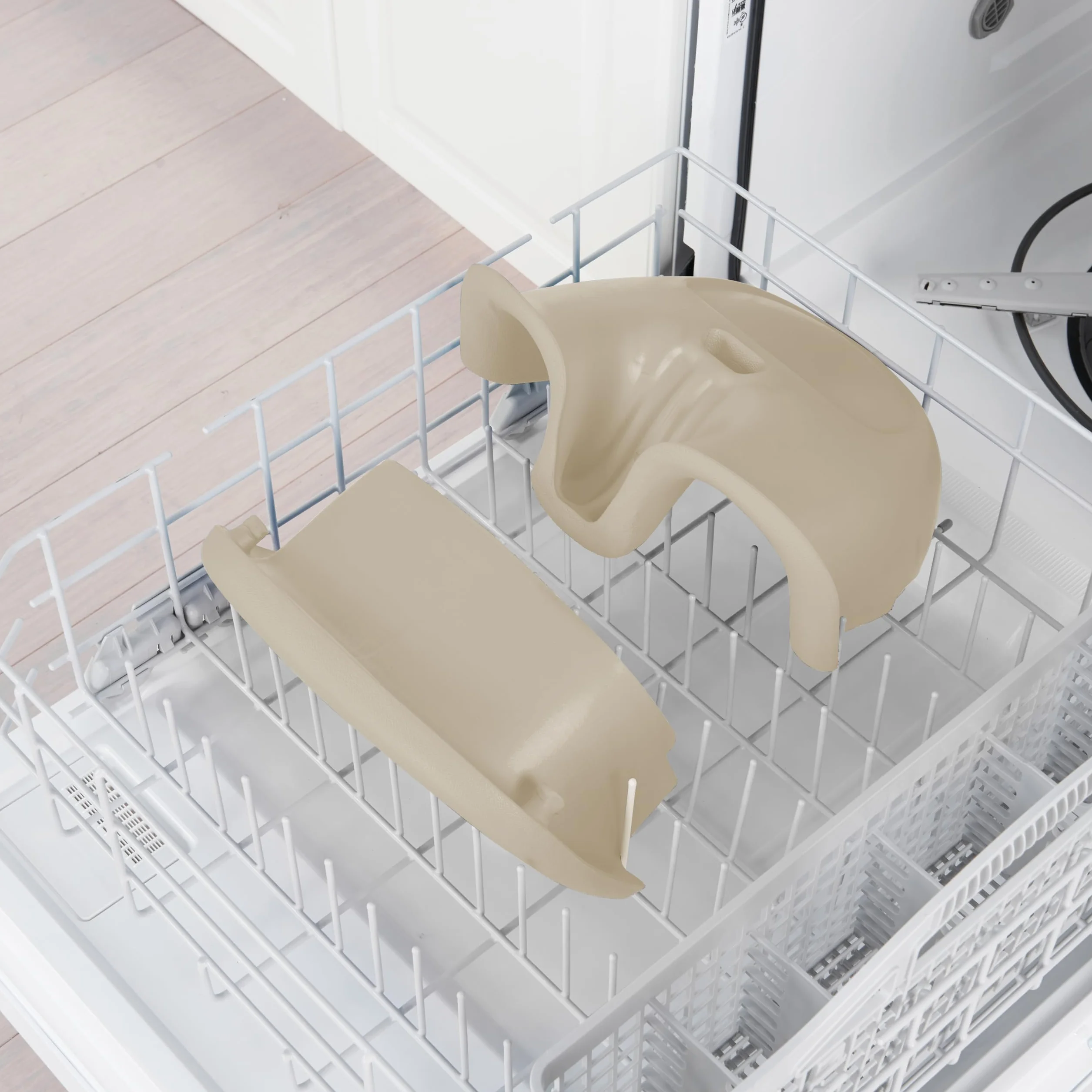 Ingenuity Baby Base 2 w 1, fotelik dziecięcy w kolorze kaszmirowym, fotel podwyższający, siedzisko do jadalni i karmienia dla małych dzieci, łatwe do czyszczenia, ze zdejmowaną i samoskładującą się tacą, dla dzieci od 6 miesięcy