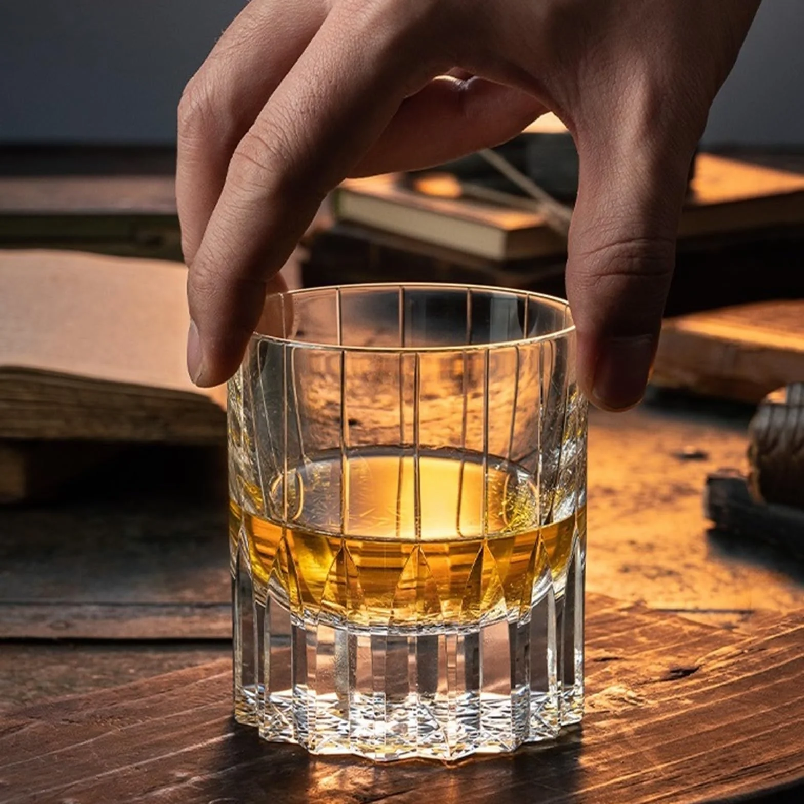 Codzienne napoje Kryształowe szklanki do whisky, 8, uncji, rzeźbione, ciężkie, staromodne bourbona Szklanki do wody