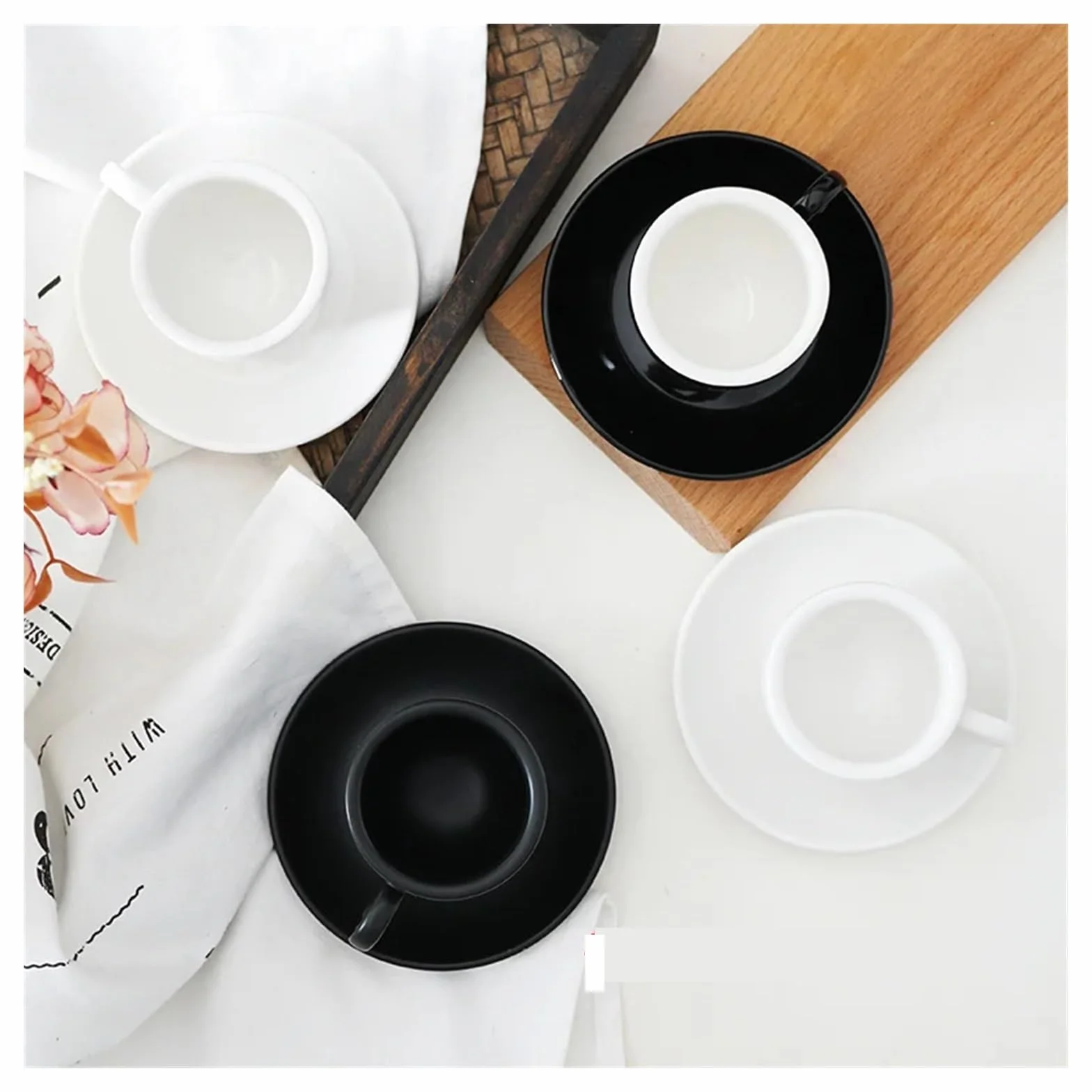Duże ceramiczne kubki do kawy, Zestaw porcelanowych kubków do kawy i spodków 90 cm3, wielokolorowy, 2 sztuki(Light White Mug)