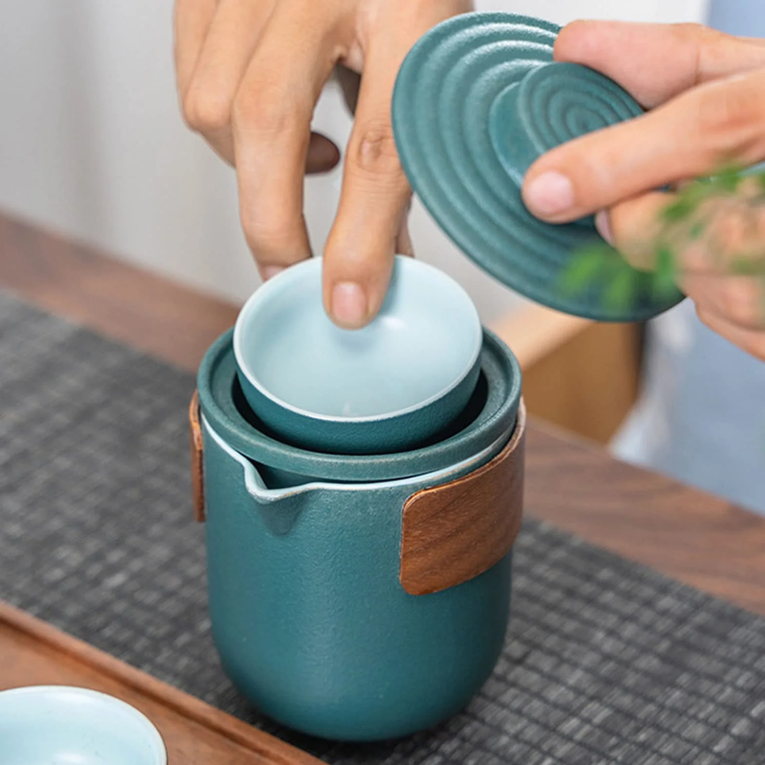 Mini podróżny zestaw ceramicznych dzbanków do herbaty, odporny na oparzenia, podróżny, przenośny mini ceramiczny zaparzacz do herbaty, z torbą do przechowywania, na zewnątrz, zielony garnek z 4