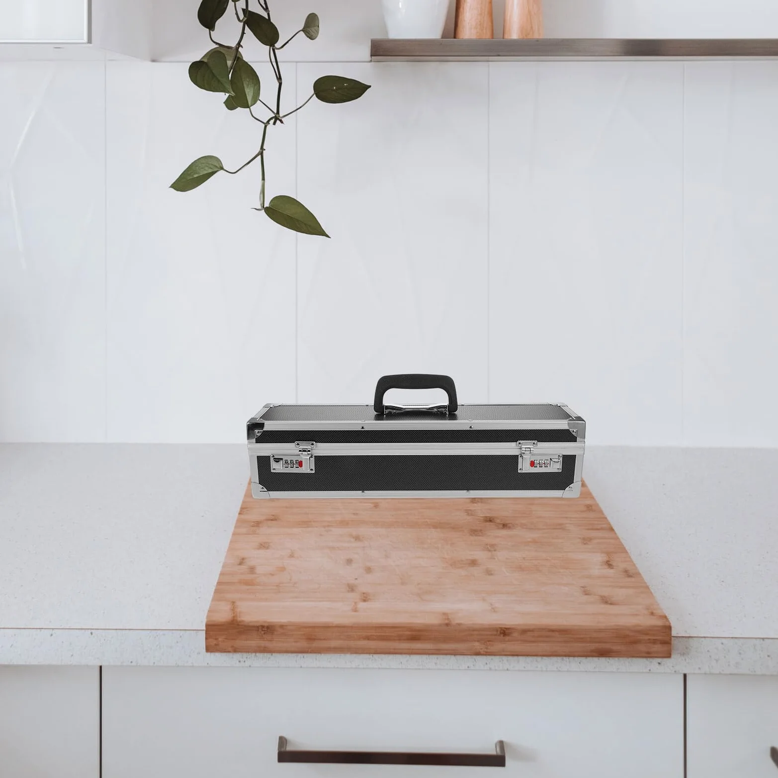 Aluminiowy Kuferek Noże Kuchenne z Podwójnym Zamkiem Szyfrowym Przenośny Organizer z Przegrodami Zabezpieczenie Narzędzi Kuchennych dla Szefów Kuchni Idealny Zajęcia Kulinarne i