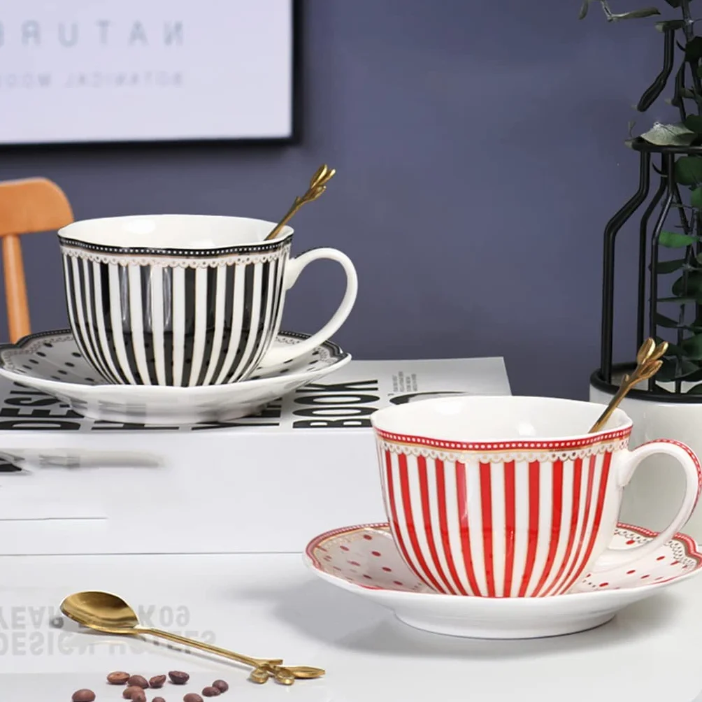 Ceramiczny kubek do kawy w paski i spodek zestaw domowy popołudniowa herbata zestaw francuski kwiat filiżanka do herbaty łyżeczka (3 szt.)