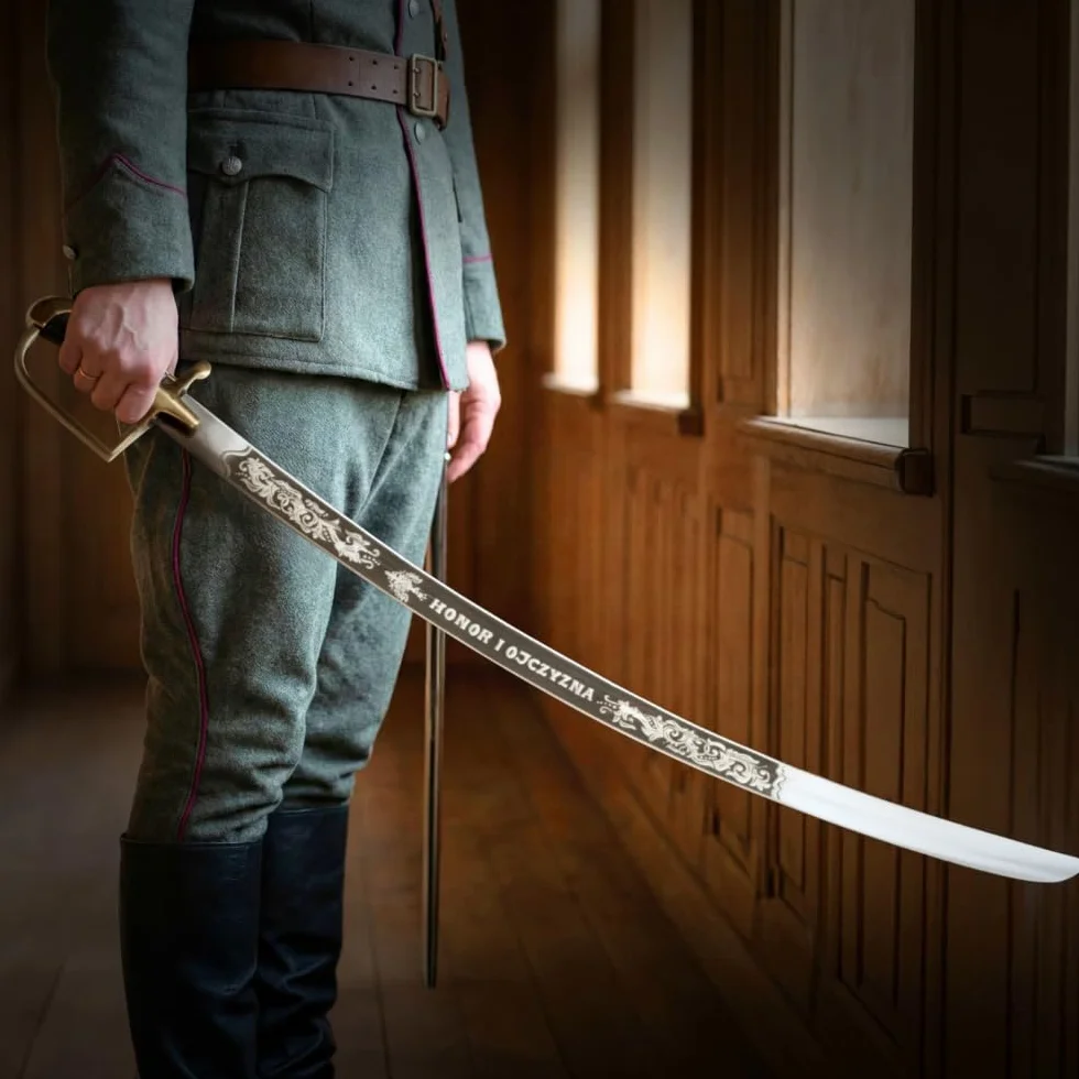 Rekwizyt Historyczny ze Stali bez Pochwy Honor i Ojczyzna 93 cm plus Chwost