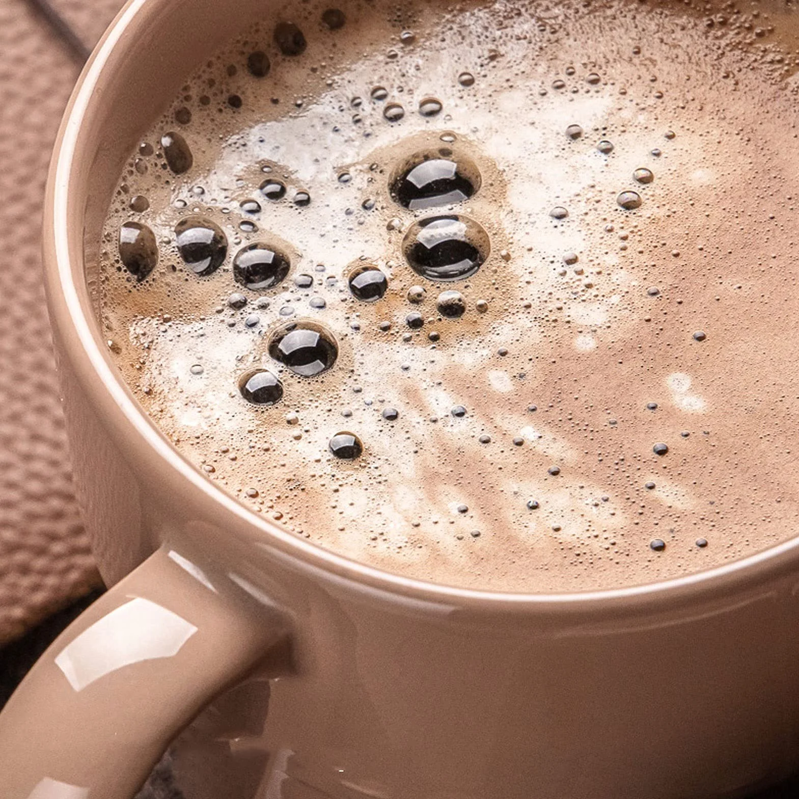 Kubki do kawy Procelanowy kubek do espresso, Europejski styl Nowy kubek z porcelany kostnej Duża pojemność Biuro Domowy kubek śniadaniowy Prosty osobisty kubek do kawy z pokrywką i uchwytem