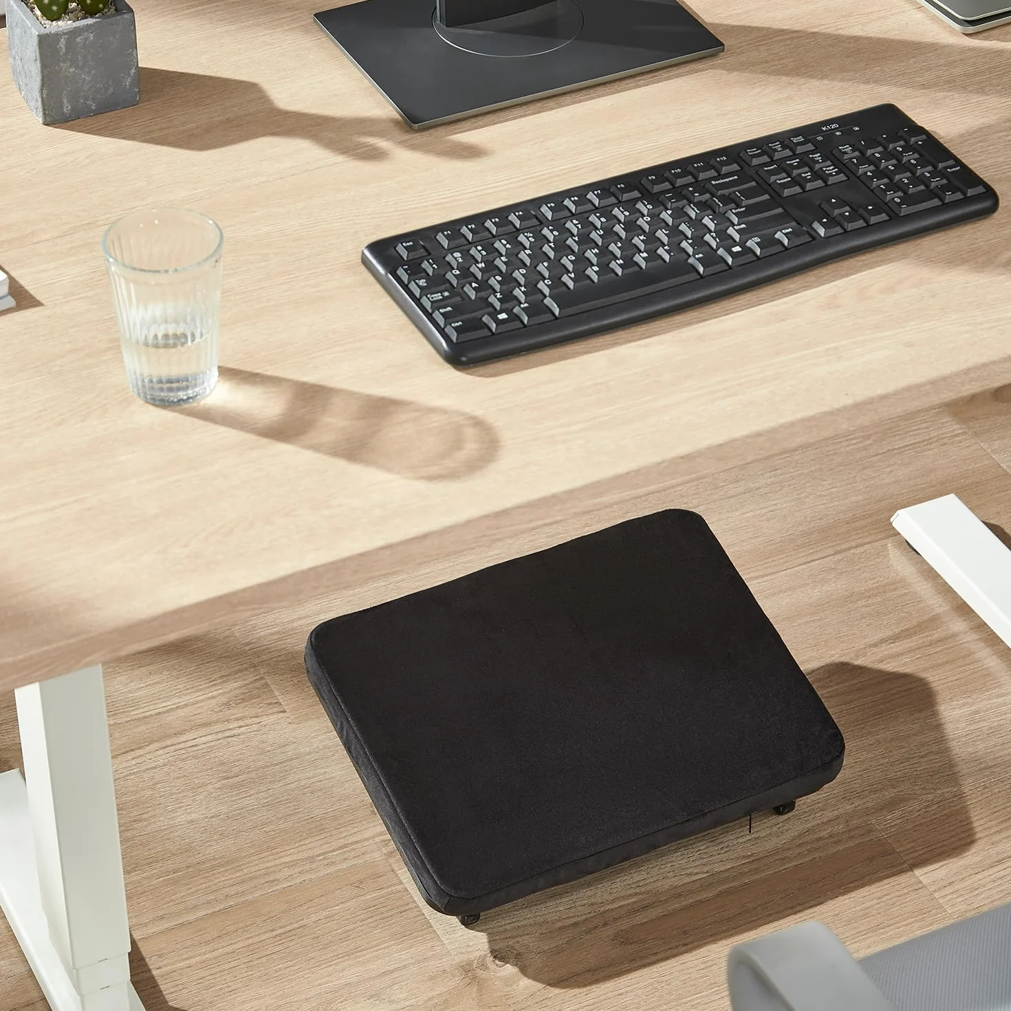 Maclean MC-460 Podnóżek Ergonomiczny, Podstawka pod Nogi, Płynnie Regulowany Kąt Nachylenia, Zdejmowalna Poduszka