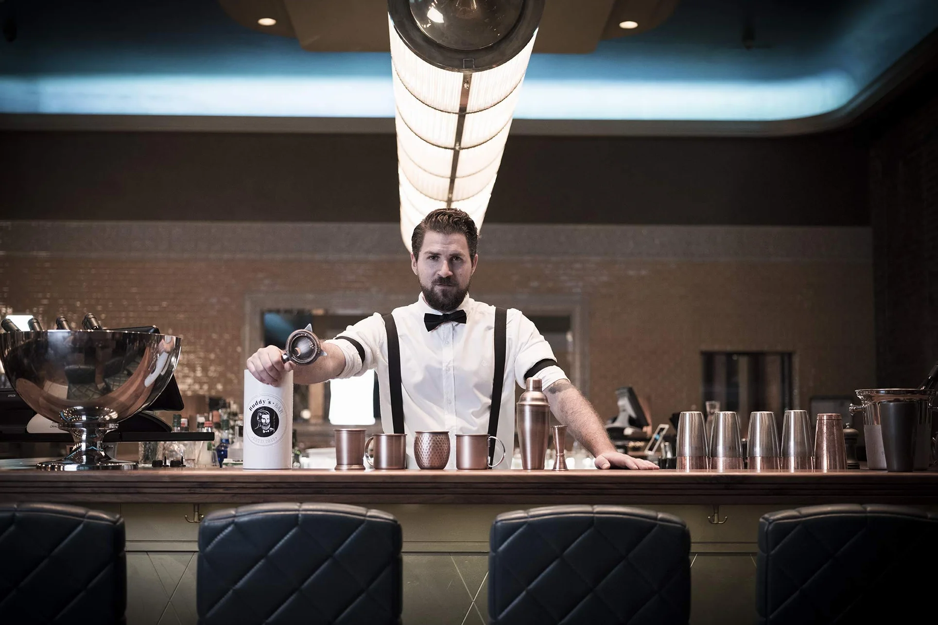 Buddy's Bar - kubek Moscow Mule, 450 ml, wysokiej jakości kubek ze stali nierdzewnej, bezpieczny dla żywności, kubek koktajlowy w pudełku upominkowym, polerowana miedź, zestaw 4 szt.