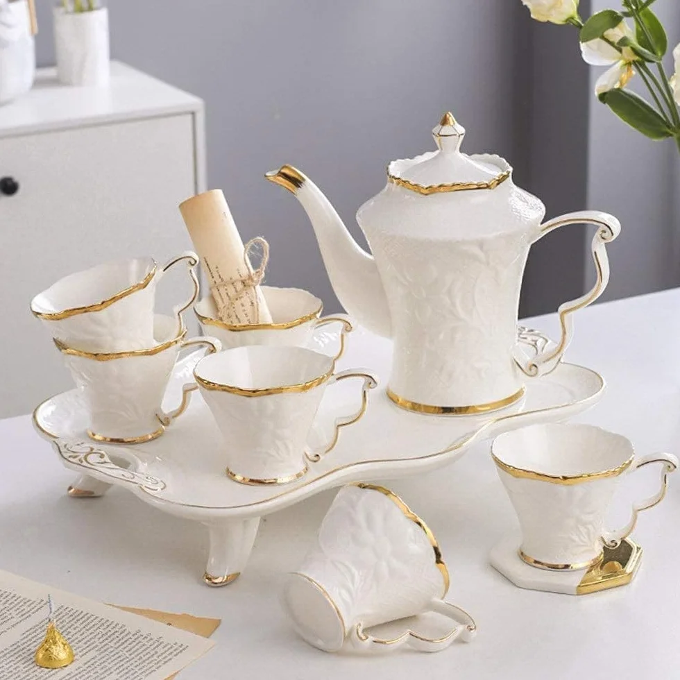 Zestaw Do Herbaty 8 Sztuk Ceramiczny Zestaw Do Herbaty Kubki I Taca Do Kawy Złote Wykończenia Styl Europejski Popołudniowa Herbata Drinkware Zestaw Do Kawy Serwis Do Kawy I Herbaty Zestaw Do Czajnicze