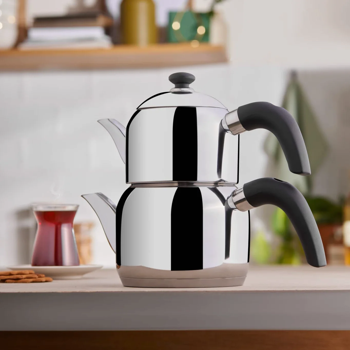 Karaca Edge Mini turecki zestaw czajniczek do herbaty ze stali nierdzewnej z pokrywką, turecki dzbanek do herbaty 0,85 l i zbiornik na wodę 1,25 l, niepalący się bakelit, czarne uchwyty, zaparzacz do