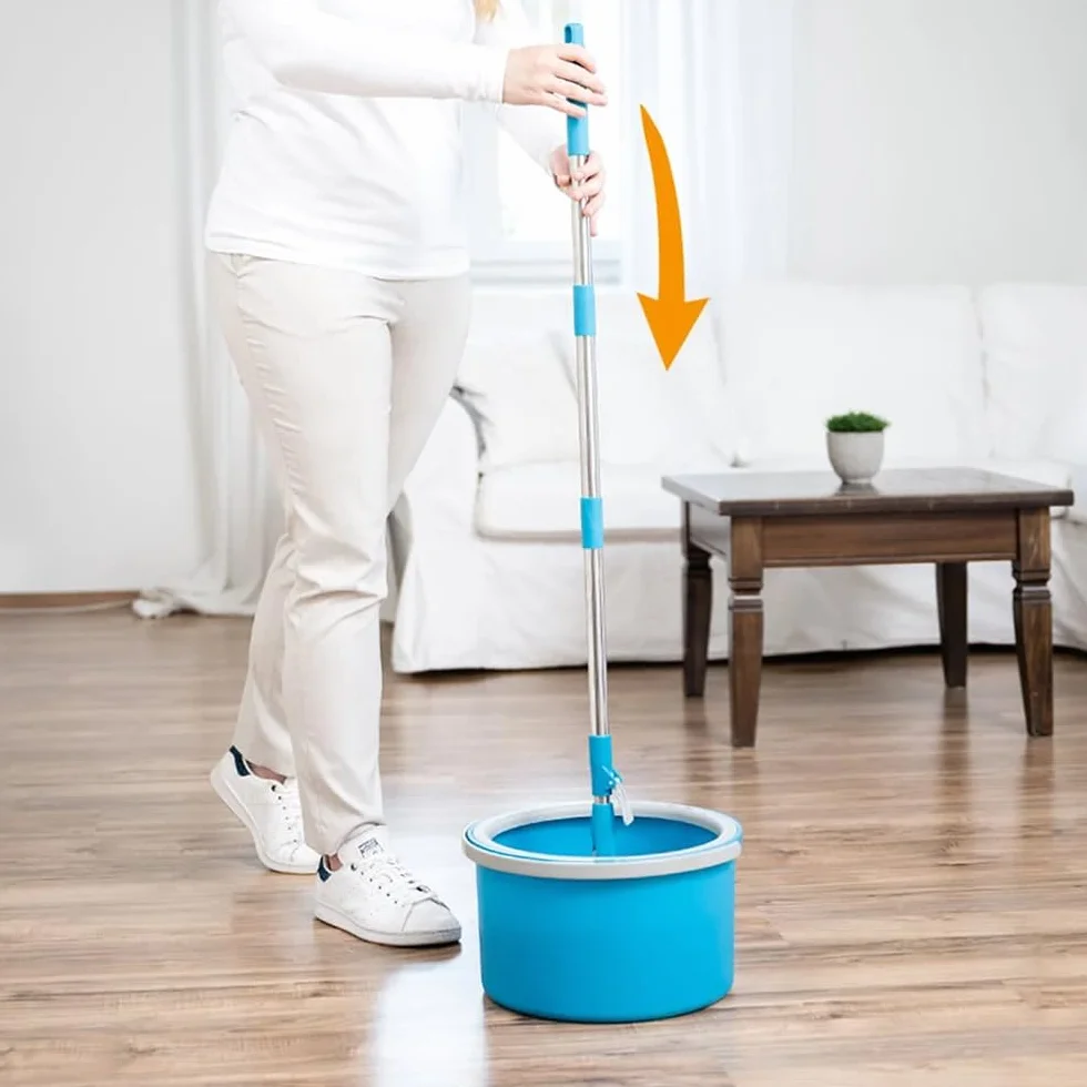 Mop Obrotowy z Dwukomorowym Systemem Filtracji - Mop 135 cm do Każdej Podłogi z Nakładką Mikrofibry - Zestaw z Wiadrem i Koncentratami do Parkietu i Płytek
