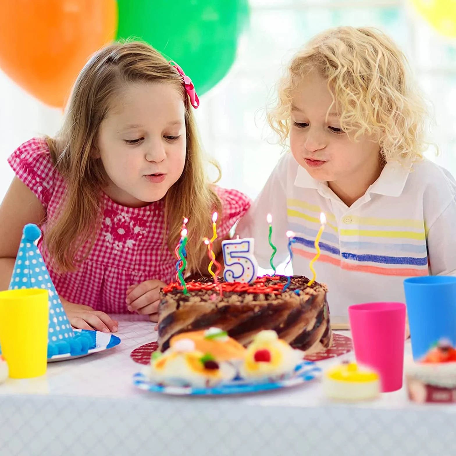 PALUDO 30 Sztuk Kolorowe Plastikowe Kubki Wielokrotnego Użytku - 260ml Plastikowych Kubków 10 Kolorach - Zestaw Plastikowe Kubki dla Dzieci Imprezy Plenerowe Pikniki Kemping Podróże Kuchnia