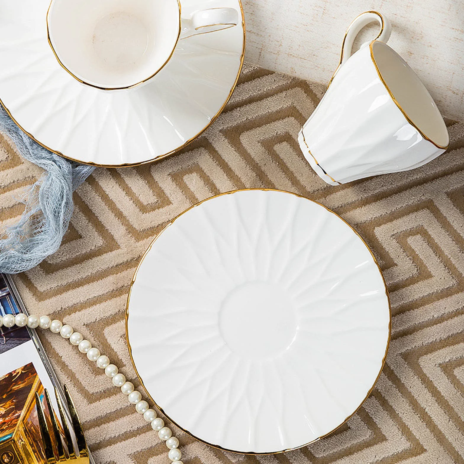 Porcelanowy zestaw do herbaty, zestaw do herbaty dla dorosłych Porcelanowa kawa i herbata zestawy upominkowe filiżanki i dla 6 osób z ceramicznym czajniczkiem, cukiernicą