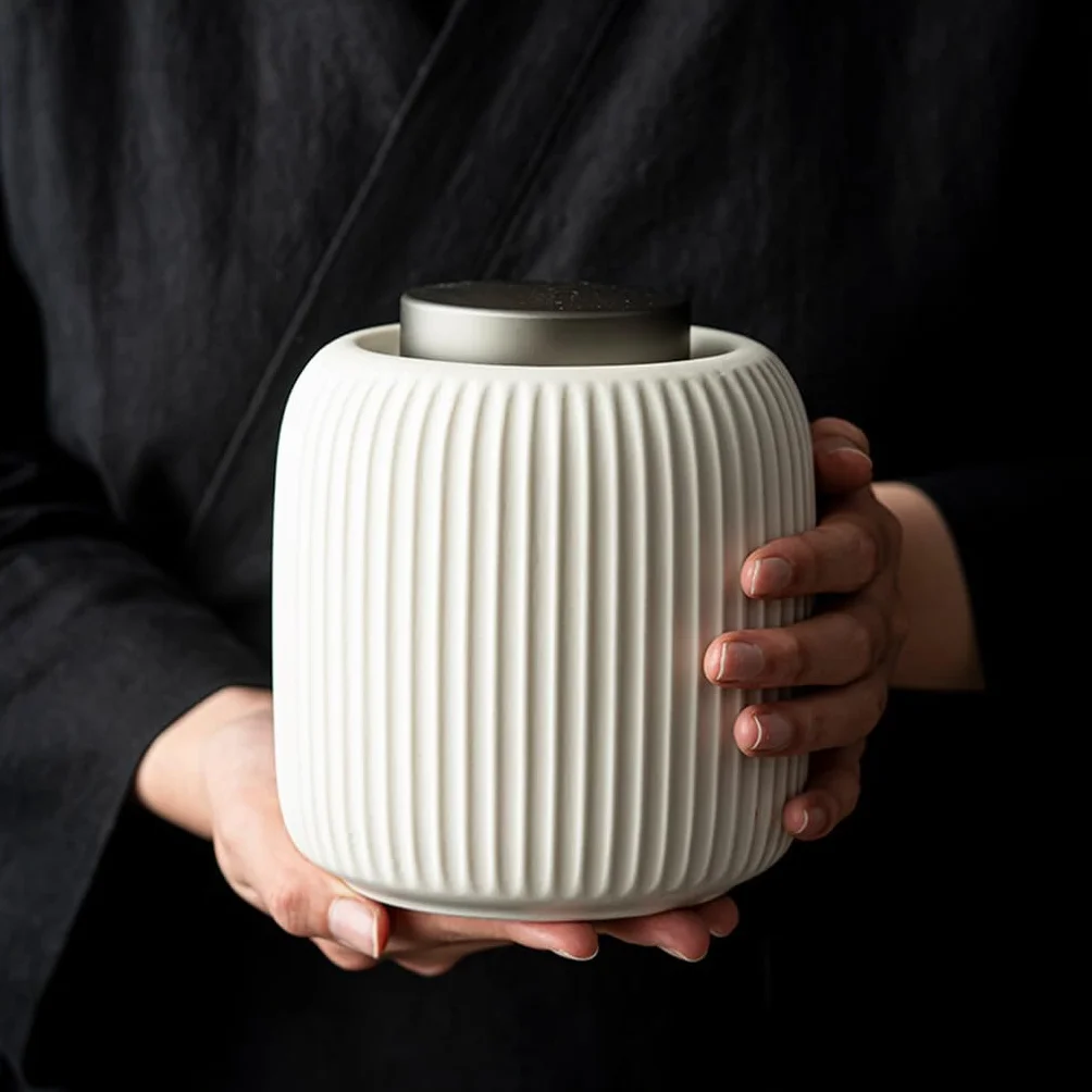 XYNSNDB Pojemnik na herbatę w kształcie kremu Ceramiczna puszka na herbatę, zamknięta puszka na herbatę, do przechowywania zielonej herbaty w gospodarstwie domowym, odporna na wilgoć puszka na herbatę