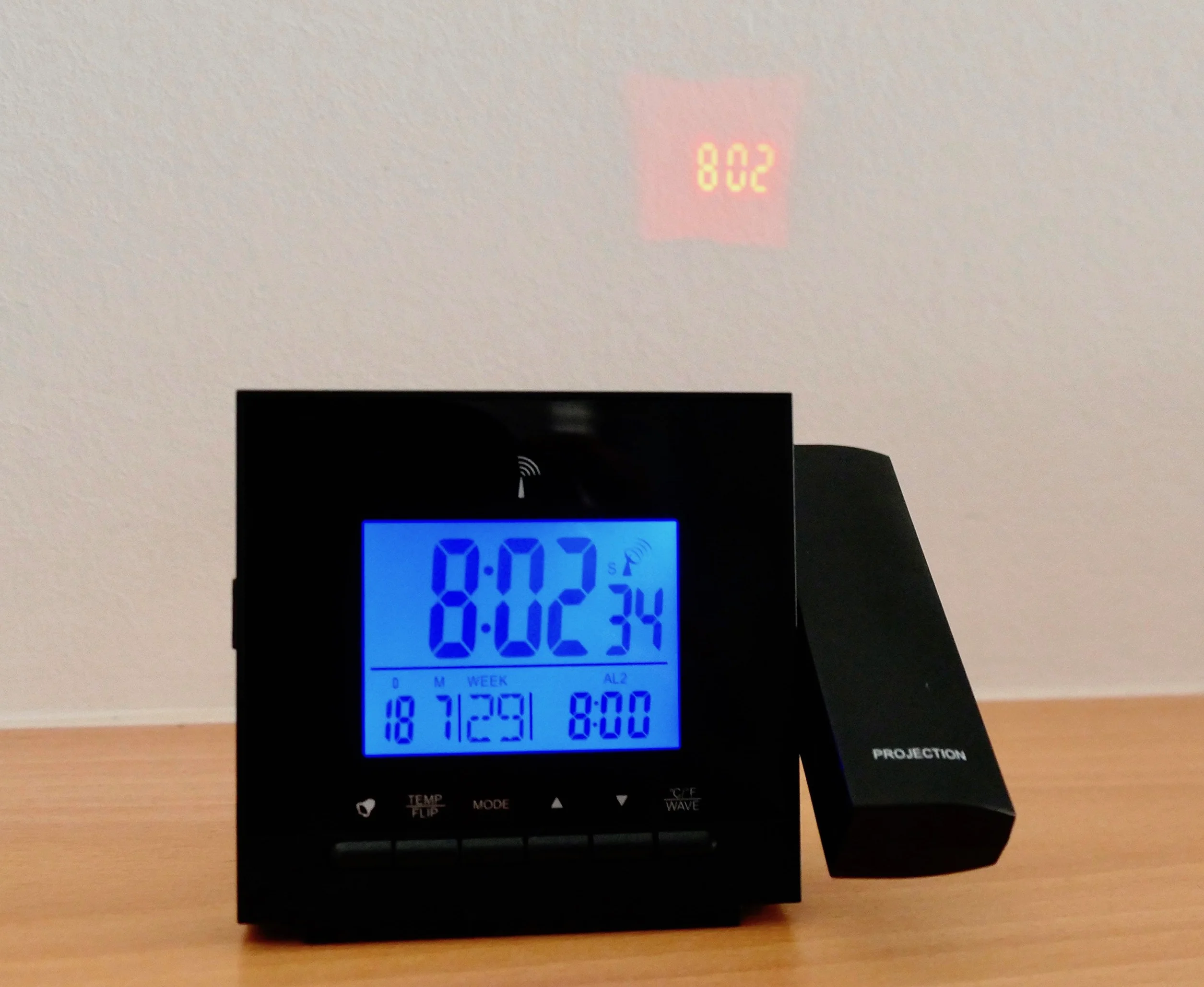 TFA Dostmann radiowy zegar projekcyjny z termometrem, tworzywo sztuczne, czarny, 12 x 5 x 9 cm