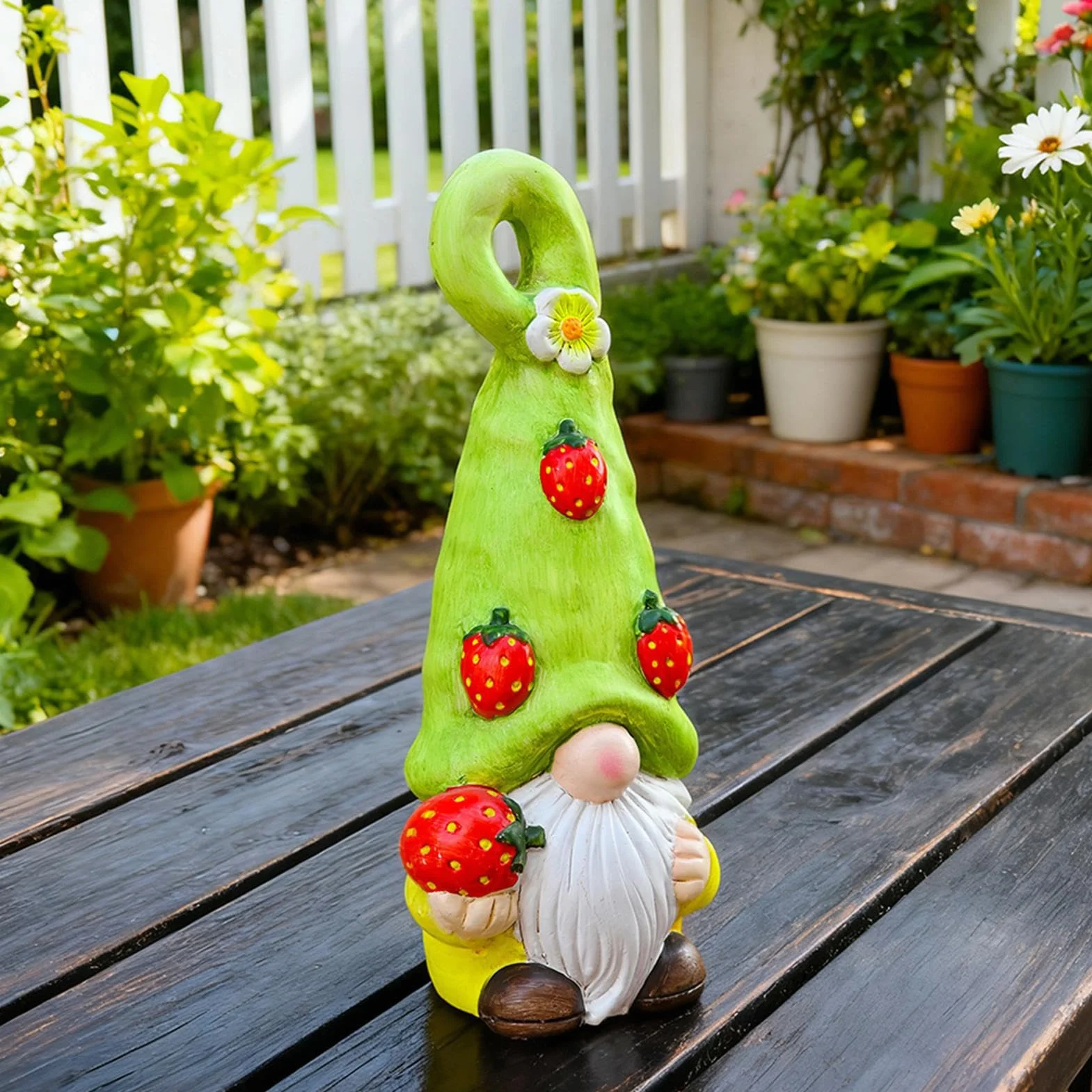 Miniaturowe Krasnale Statuetki Ceramiczna figurka krasnala z owocami | Wiosenna Rzeźba Krasnali Do Ogrodu, Gabinetu, Pokoju Dziecięcego, Stolika Nocnego, Półek Ekspozycyjnych, Salonu, Półki,