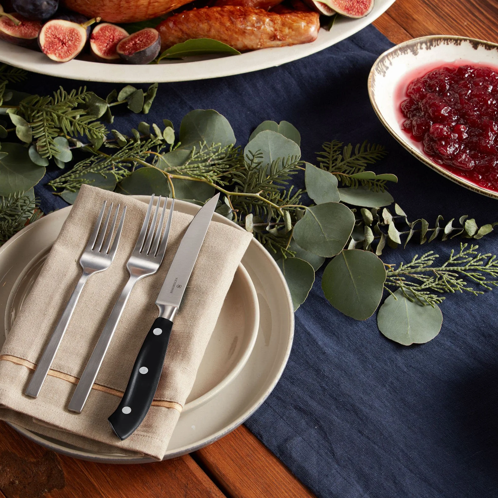 Victorinox Grand Maître Steakmesser 7.7203.12G extra scharfe Klinge Spülmaschinengeeignet Schwarz