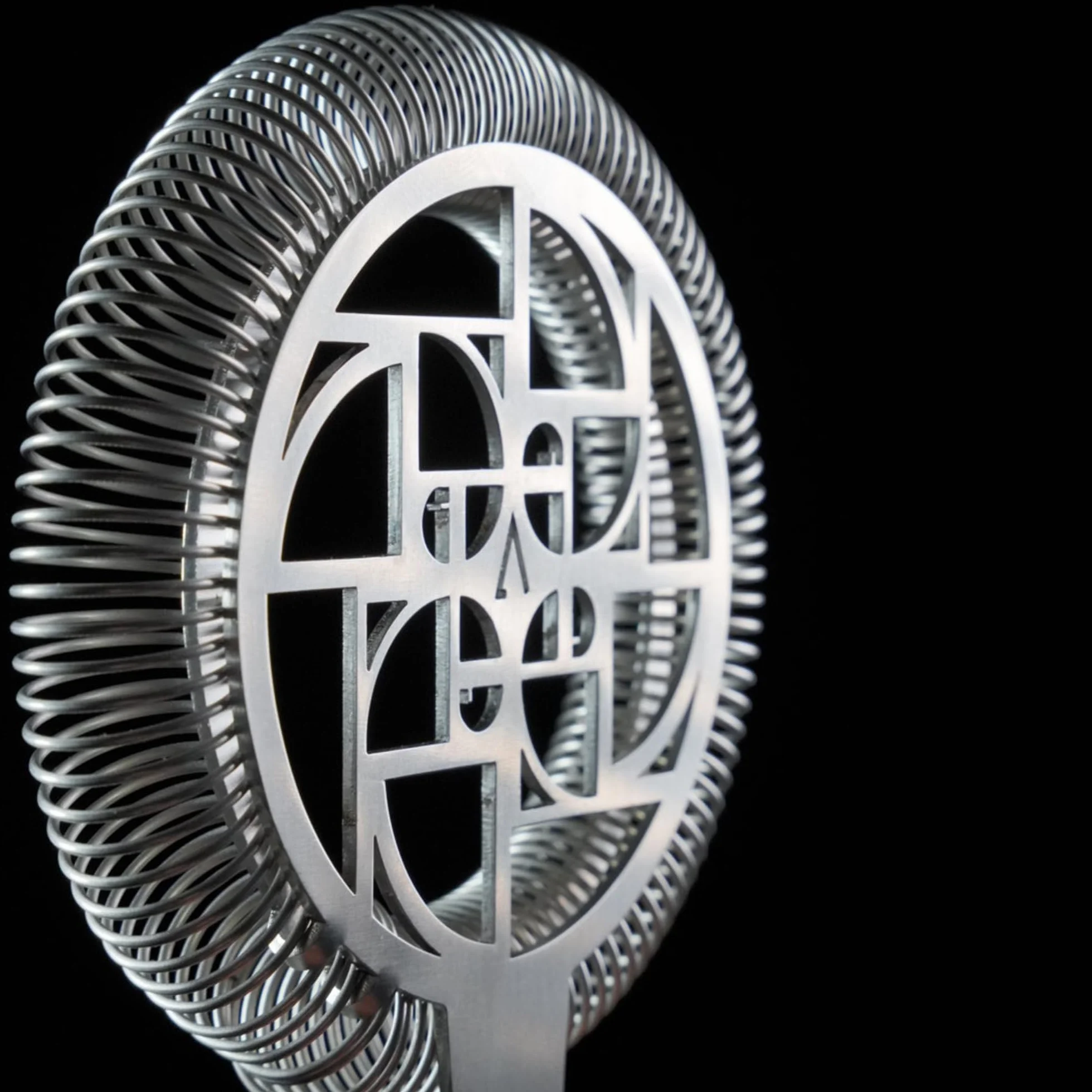 Kidia Strainer Geometric Lines – Sitko barmańskie Hawthorne ze stali 304 – Ergonomiczny design do techniki Throwing – Profesjonalna filtracja – Made in Italy + Plecak Barman