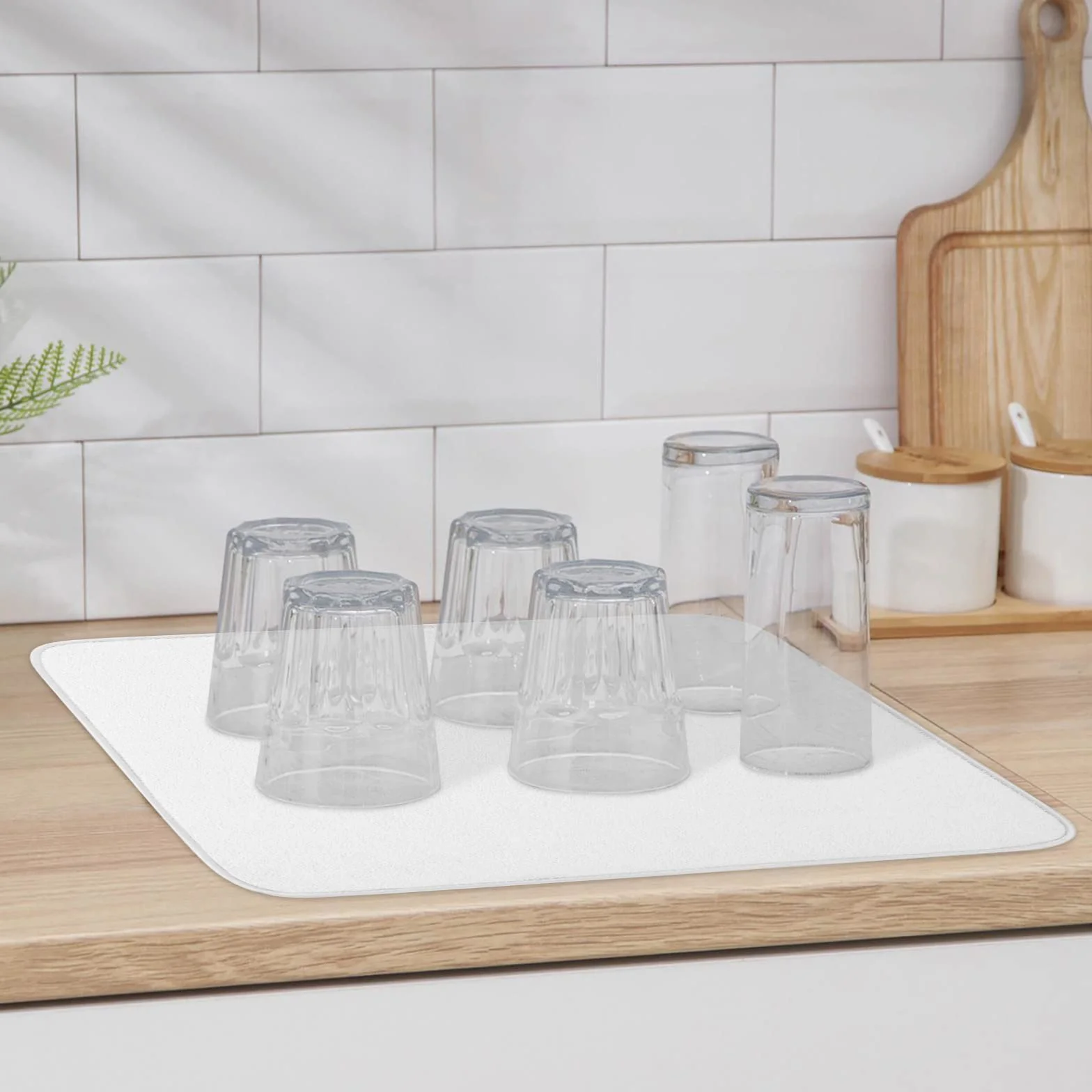 Zestaw mat do suszenia naczyń 45 x 61 cm – chłonne podkładki z mikrofibry do blatu kuchennego nowoczesny minimalistyczny design szybkoschnące butelki i rozwiązanie do suszenia naczyń, 2 szt