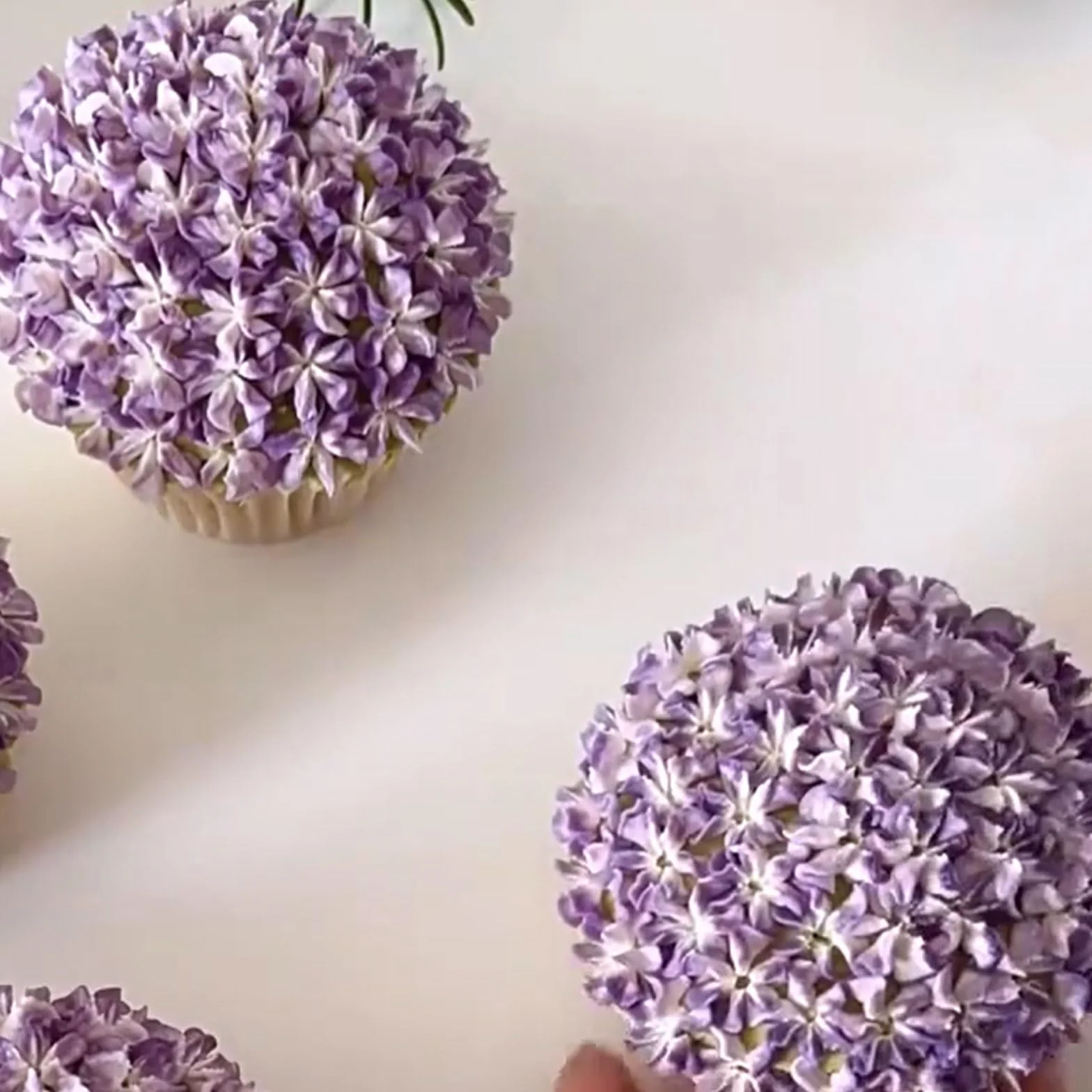 Nr 131 Stal nierdzewna 6-płatkowa końcówka kwiatowa narzędzie do pieczenia 6-zębna dekoracyjna ciast, ciasteczek kremowe końcówki ciasta