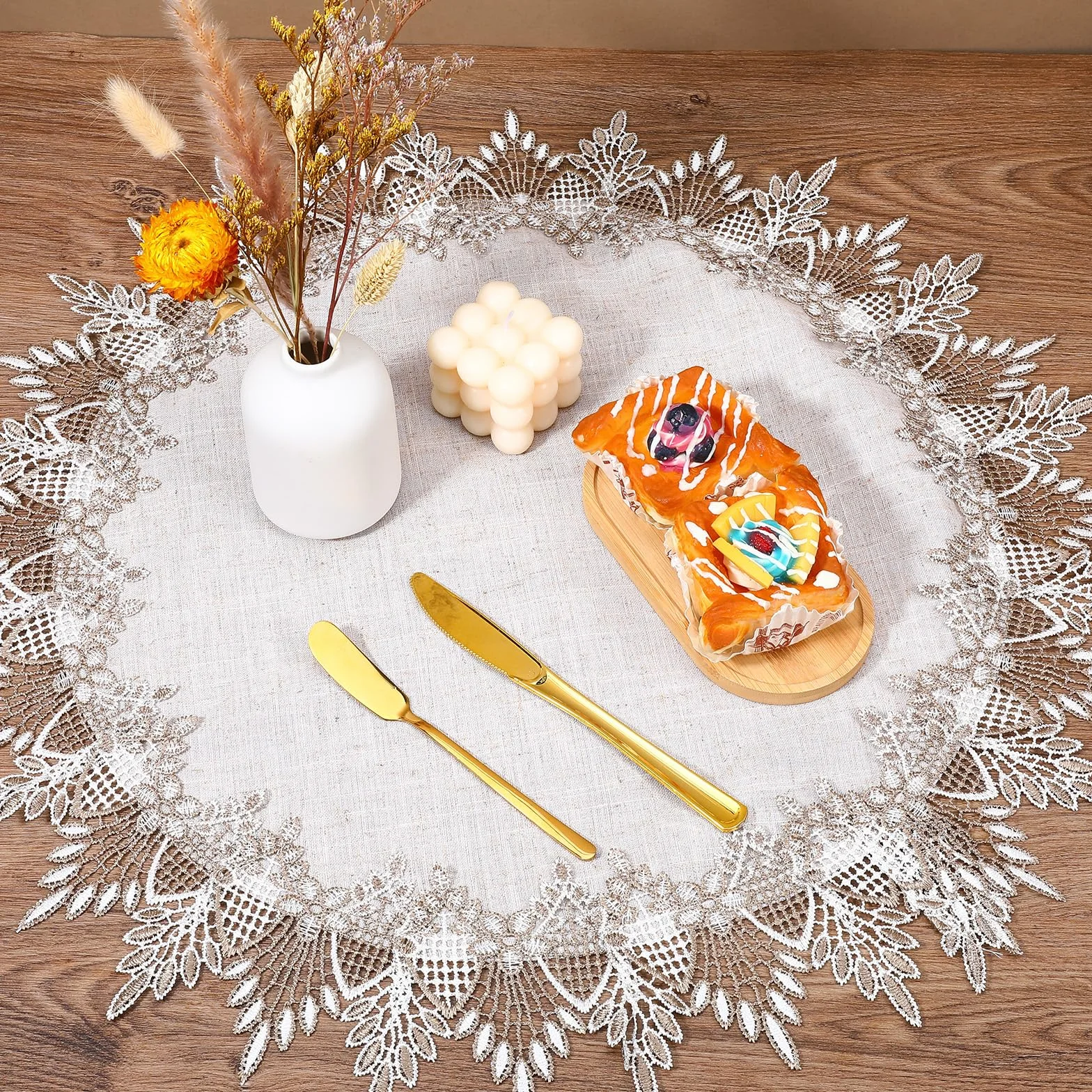 Okrągłe lniane obrusy, średnica 60 cm, szare obrusy lniane, zestaw podkładek stołowych, okrągły, neutralny, ziemisty szary bieżnik z koronkową krawędzią, zestaw podkładek w stylu vintage do stolika