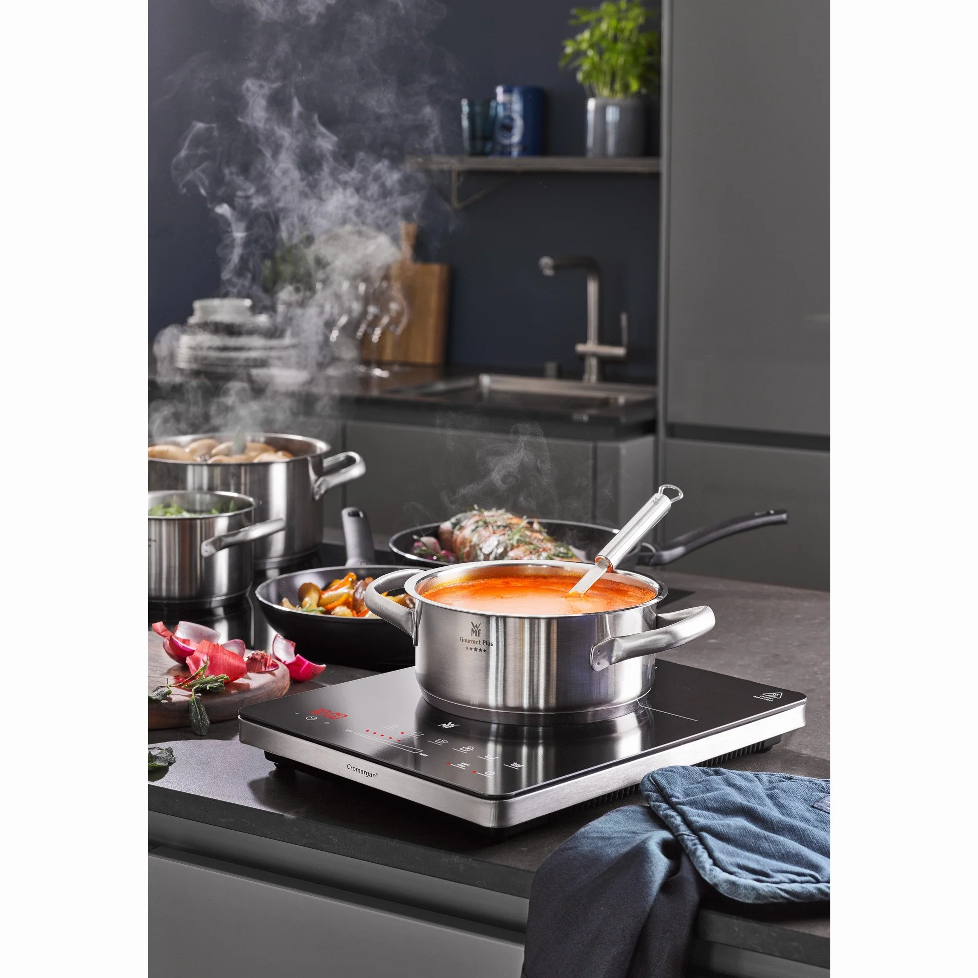 WMF Kult X mobilna płyta indukcyjna do 28 cm, płyta indukcyjna 1 płyta kuchenna, 8 stopni, rozpoznawanie garnków, wyświetlacz dotykowy, ceramika szklana, funkcja timera, 2100 W