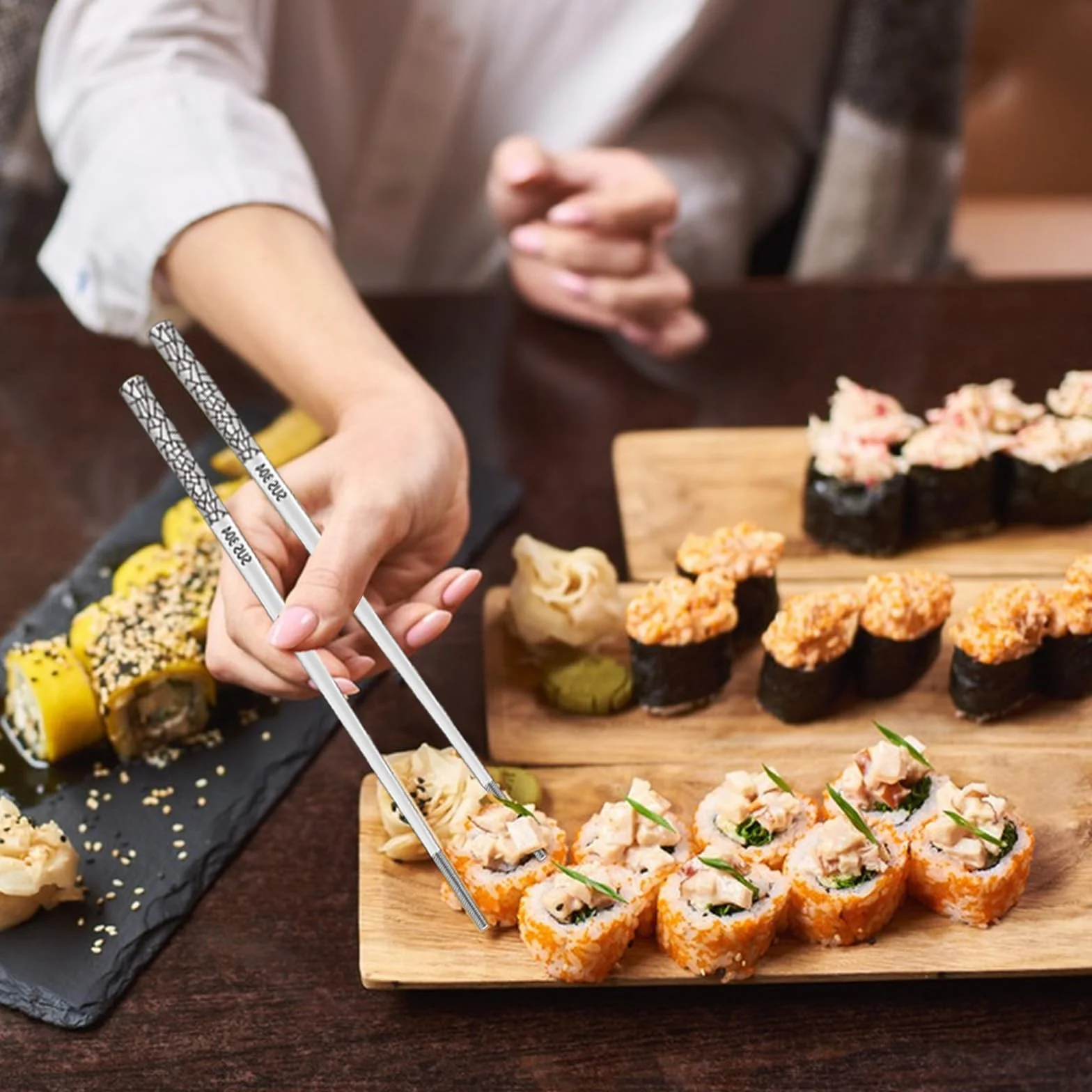 5 Sztuk Pałeczek ze Stali Nierdzewnej, 23,5 cm – Metalowy Zestaw do Sushi, Chińskie, Japońskie, Wielorazowe Pałeczki do Mycia w Zmywarce, Prezent na Święta/Urodziny