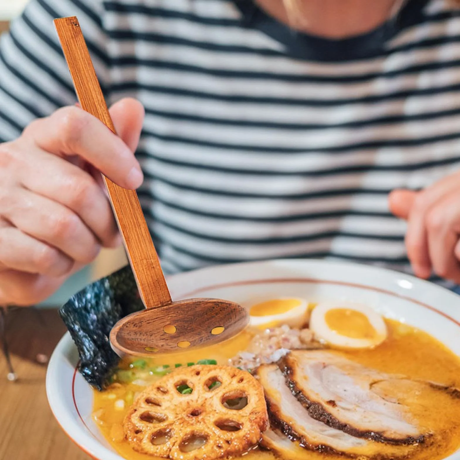 Japońska łyżka Ramen z naturalnego drewna gładka powierzchnia do serwowania zup