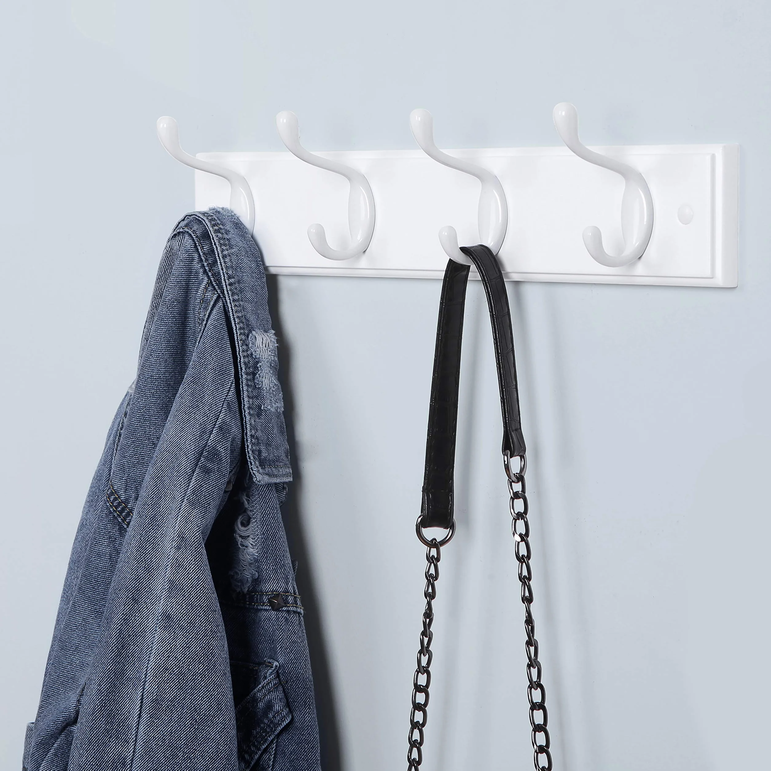 SONGMICS Wieszak ścienny, wieszak ścienny, garderoba z 4 podwójnymi metalowymi haczykami, meble wejściowe, do torby, płaszczy, korytarza, salonu, sypialni, biały LHR23WT