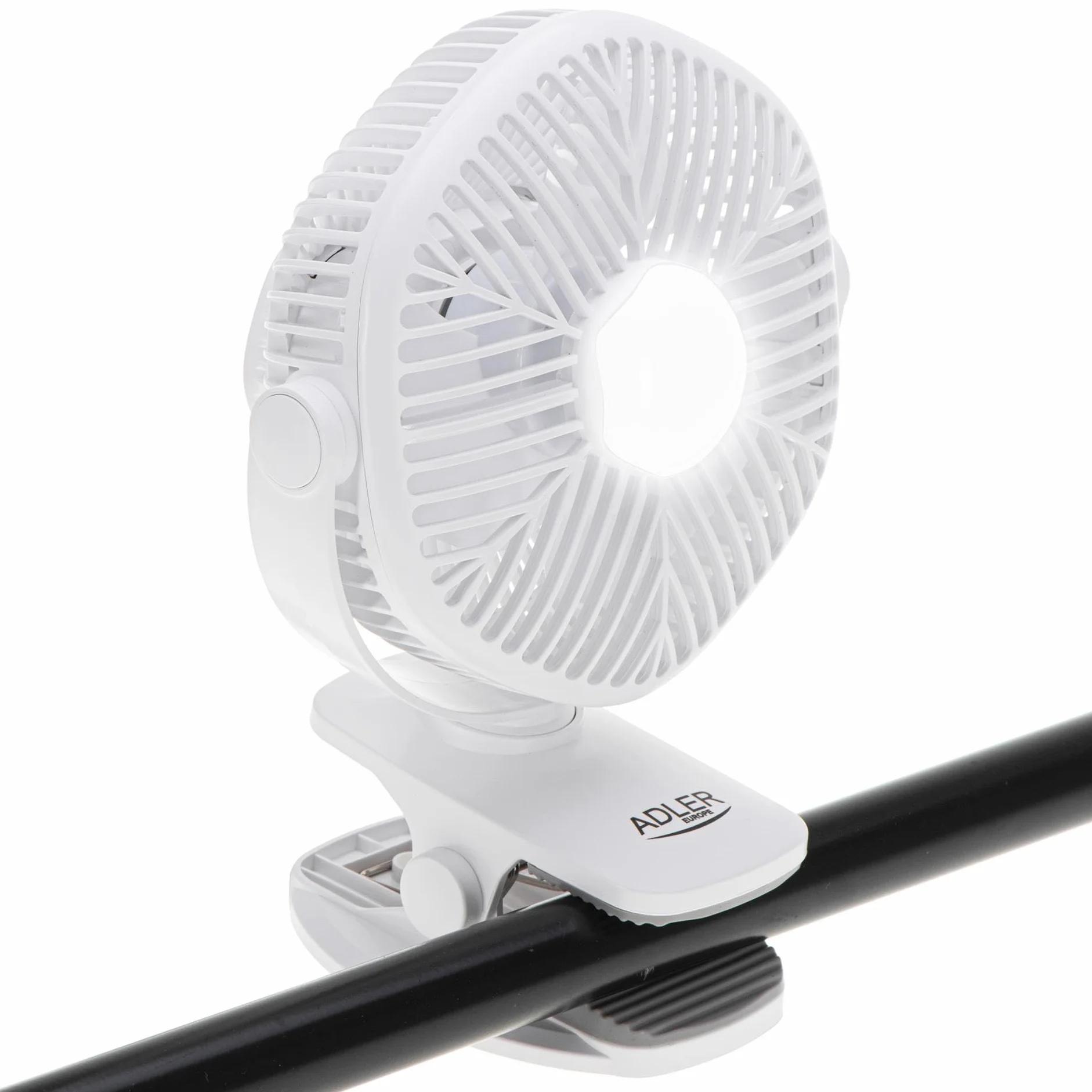 ADLER EUROPE Wentylator stołowy z akumulatorem i zaciskiem - Wentylator USB z oświetleniem LED - 3 prędkości i możliwość obrotu o 360° - Wentylator z zaciskiem 15,3 x 10,5 x 19,9 cm - Biały