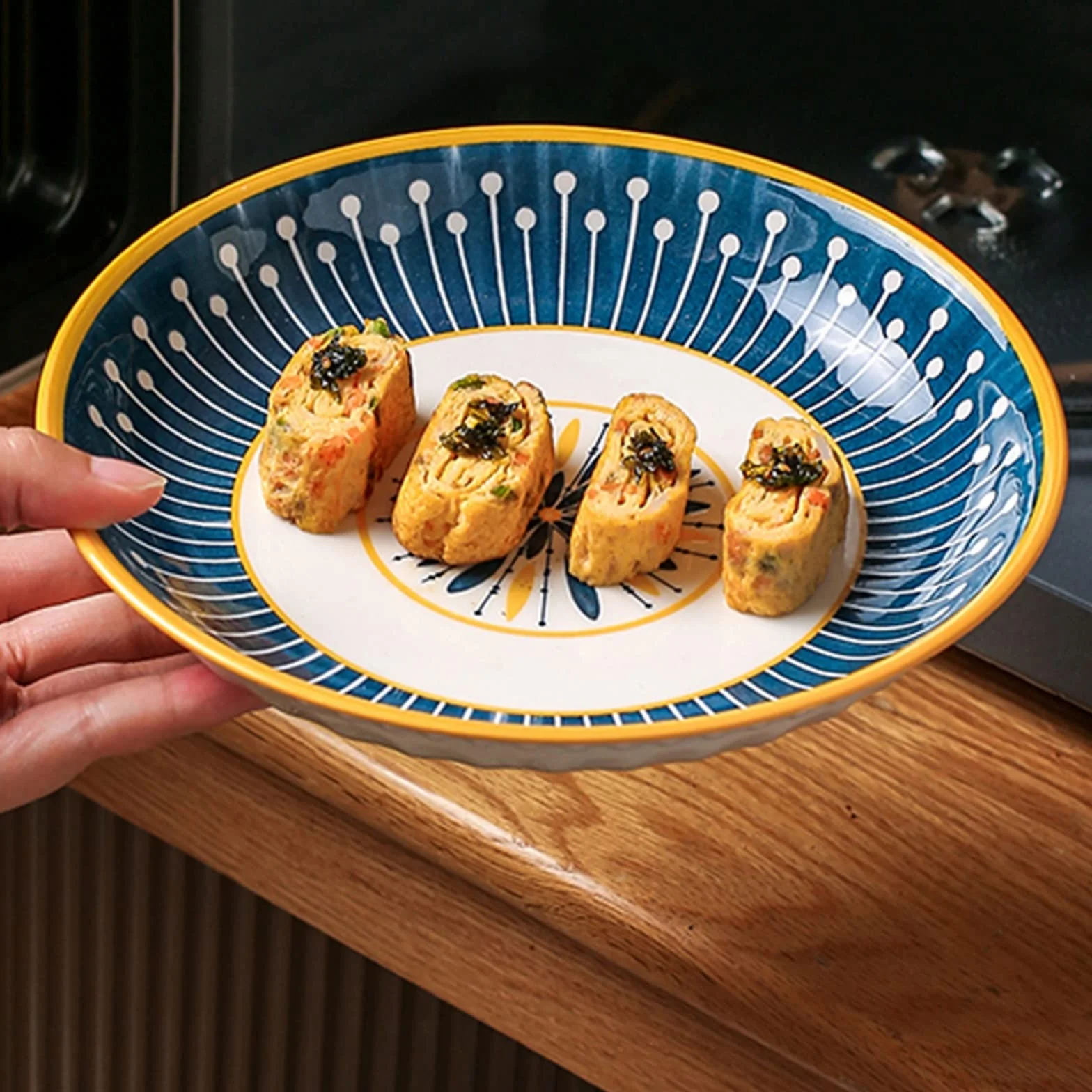 Talerze Obiadowe Płyta ceramiczna domowa Talerz do jadalni w kuchni Okrągłe sztućce Vintage obiadowy deserowy Prosty płaski talerz Pojedynczy zestaw czterech sztuk