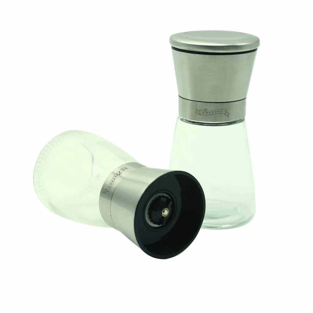 Wymiary zestawu młynków do przypraw – 13,5 cm wysokości. Młynek do soli i pieprzu z ceramicznym mechanizmem mielącym.