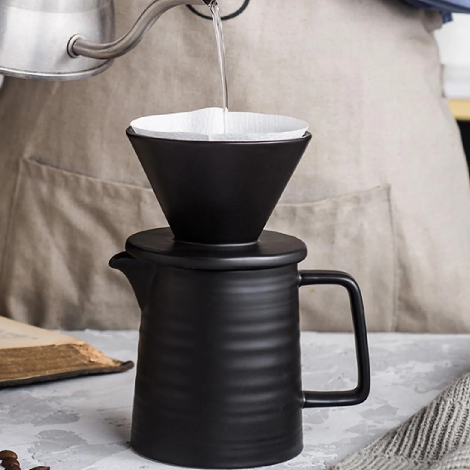 Leikurvo Dla Over ekspres do kawy z tłokiem, 450 ml, porcelanowy filtr do kawy z kubkiem i 100 filtrami papierowymi, ceramiczna kropla do kawy, ręczny ekspres do kawy, do domu, biura