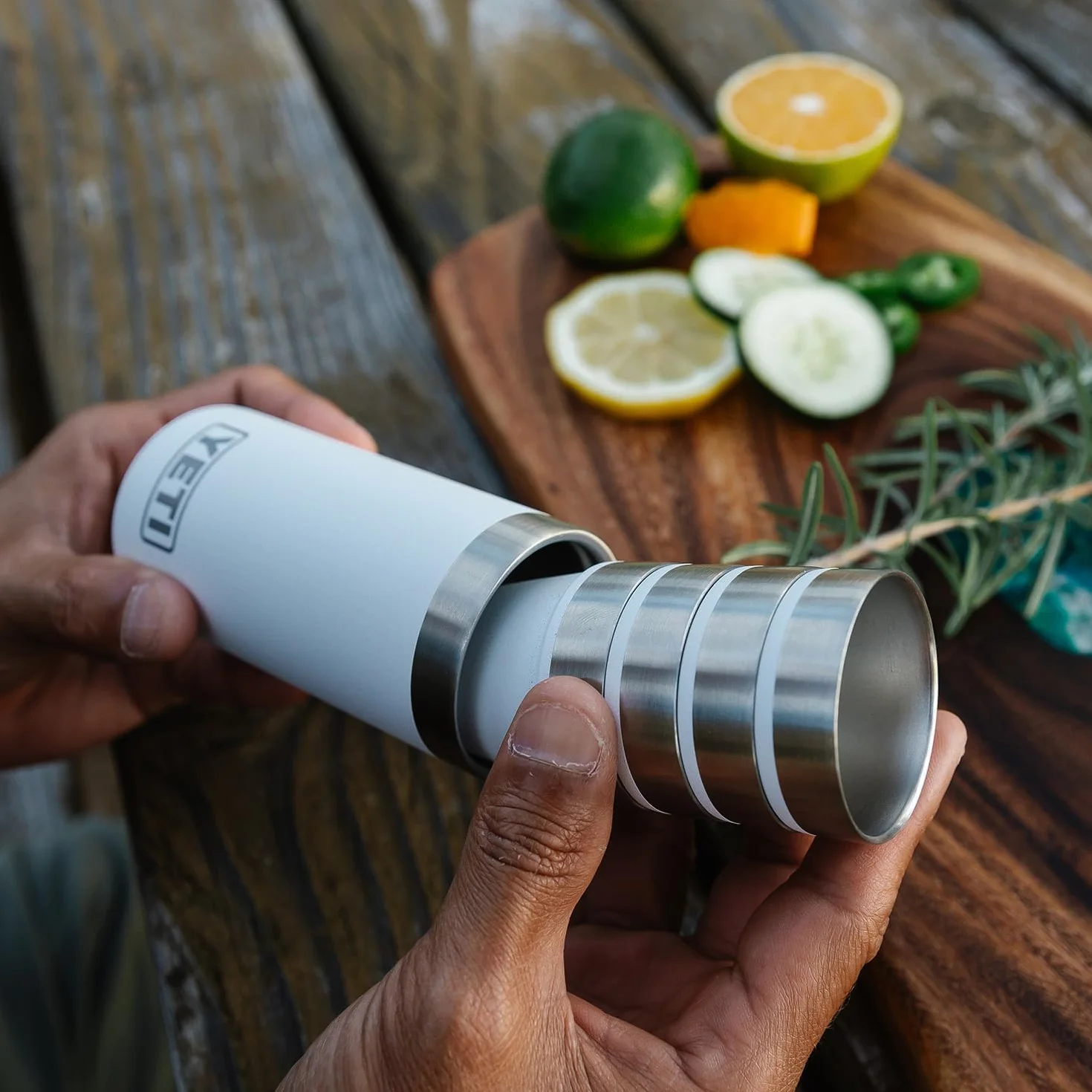 YETI Rambler kieliszki z futerałem, czarny las zielony