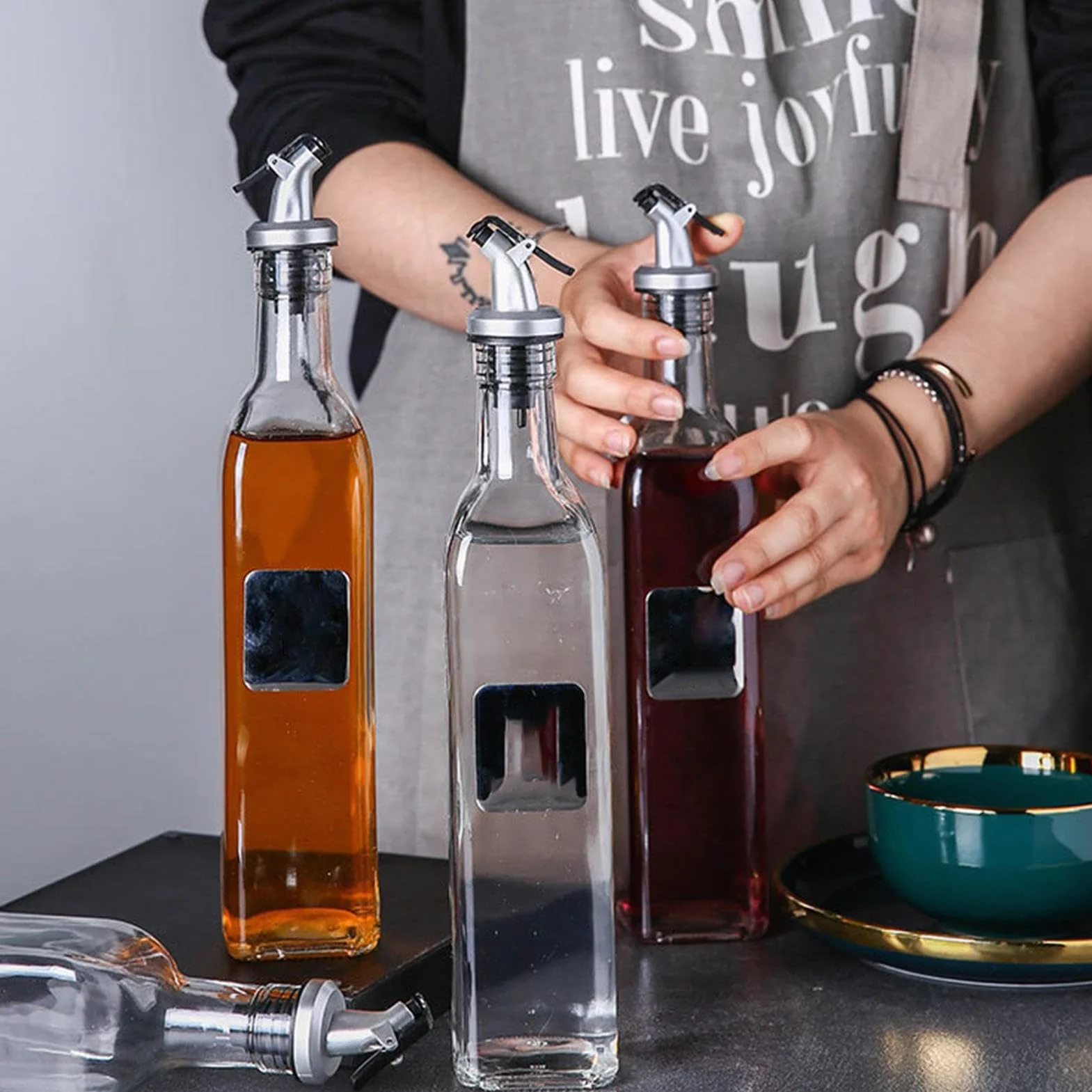 Wylewka do butelki oleju, ręczna otwarta wylewka, szczelna zakrętka z płynnym nalewaniem do oliwy z oliwek, sosu sojowego, octu, alkoholu, wina, gotowania, kuchni, baru i użytku domowego
