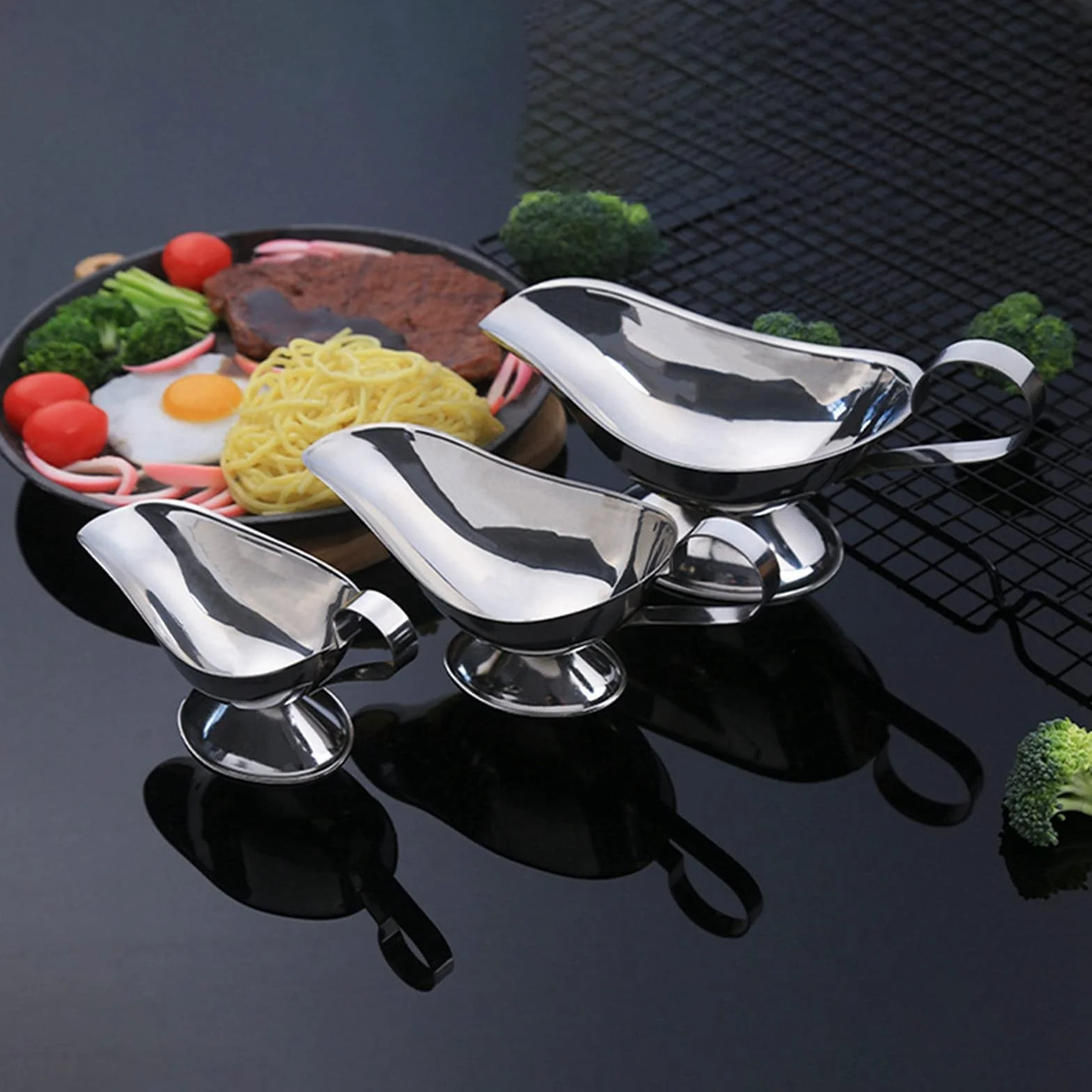 Sosjerka do sosu, przenośna, stalowa, sosjerka do steków, sos z czarnego pieprzu, naczynia stołowe, sosjerka, przybory kuchenne i restauracyjne, sos do sałatek, sos do sałatek /2455