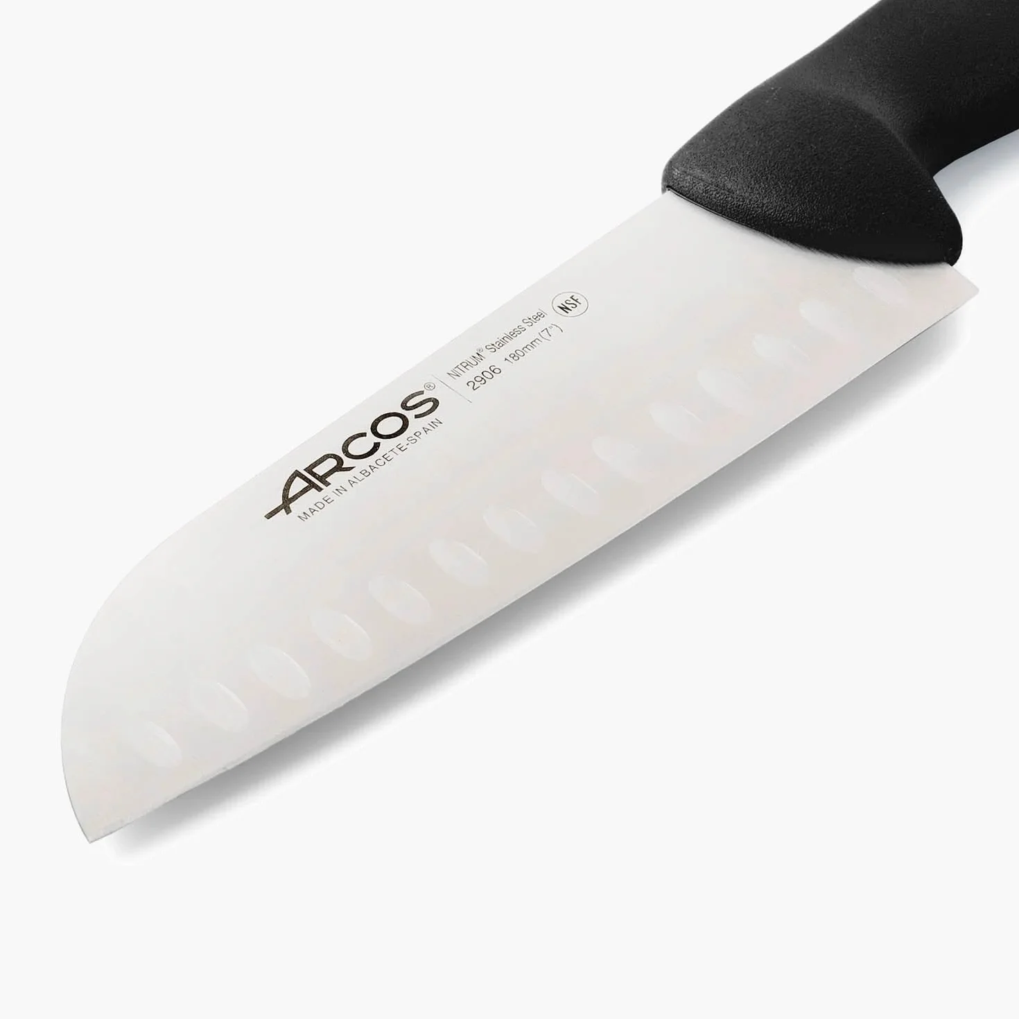 Arcos Seria 2900 nóż Santoku 180 mm stal nierdzewna Nitrum czarny uchwyt polipropylen