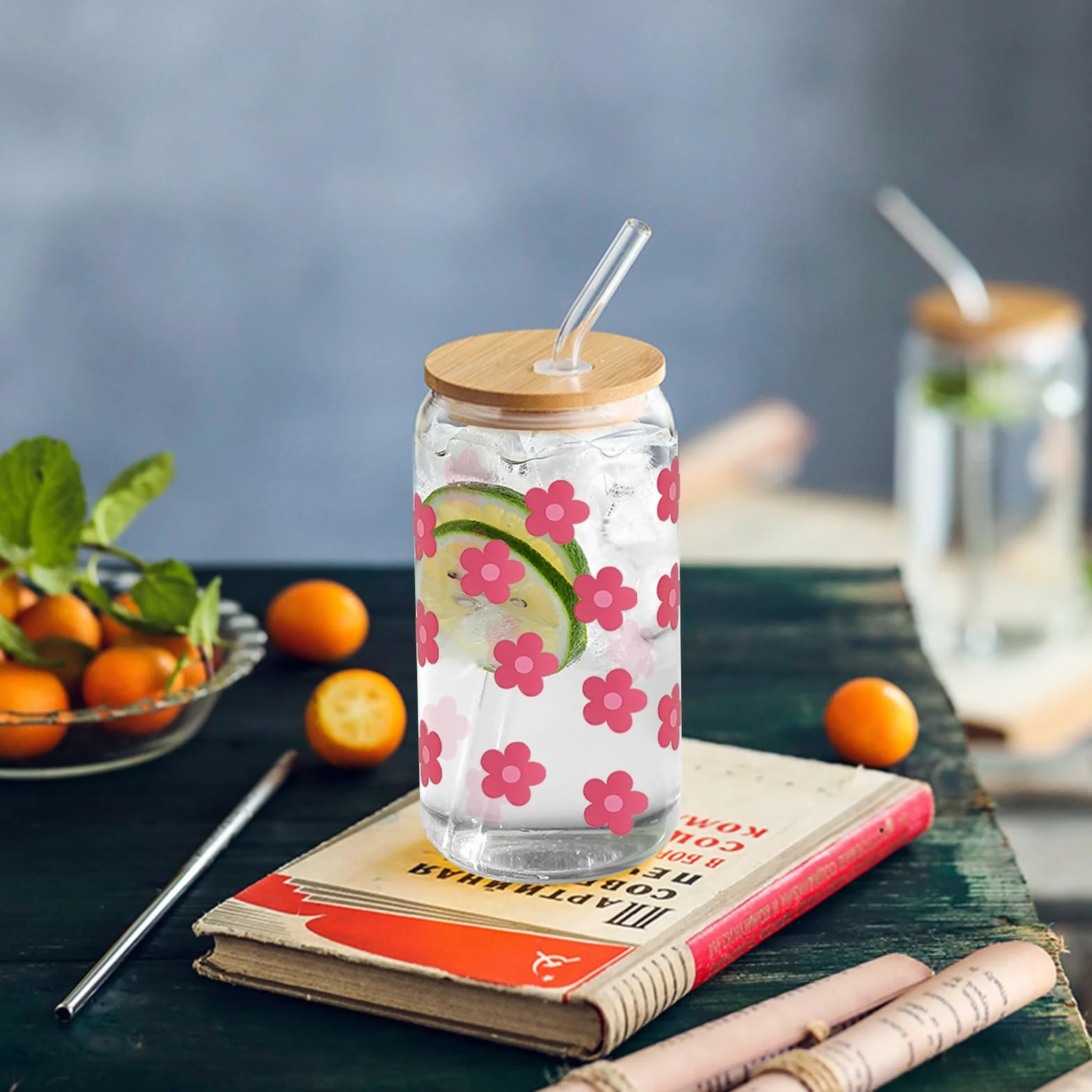 KATIMI Szklany kubek z kwiatami z pokrywką i słomką: 2 sztuki, 473 ml. Szklane kubki do bubble tea, kubeczki do lodów z pokrywką i słomką, różowy kubek z pokrywką i słomką do bubble tea, koktajlu