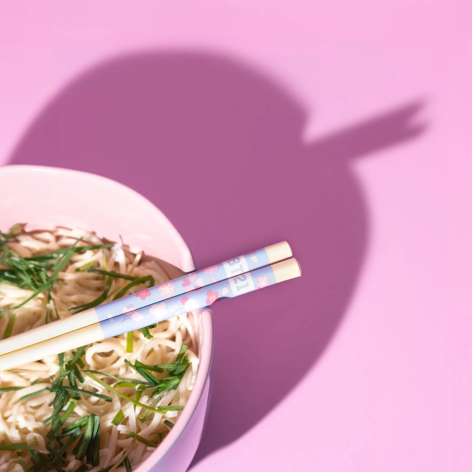 Grupo Erik BT21 Official Merchandise - BT21 Bowl & Chopsticks | Ramen Bowl, Noodle Bowl, Soup Bowl, Japanese Bowl | BT21 Merchandise, BT21 Gifts